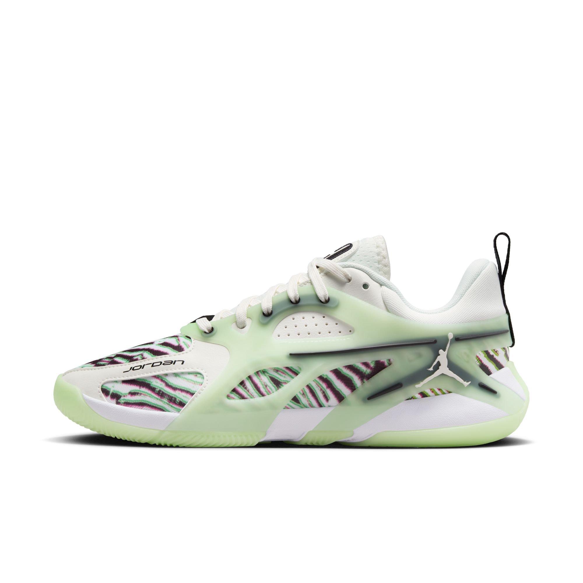 Jordan Heir "Vapor Green" Women's Basketball Shoe - SAIL/BLACK/VAPOR GREEN Thumbnail View 6