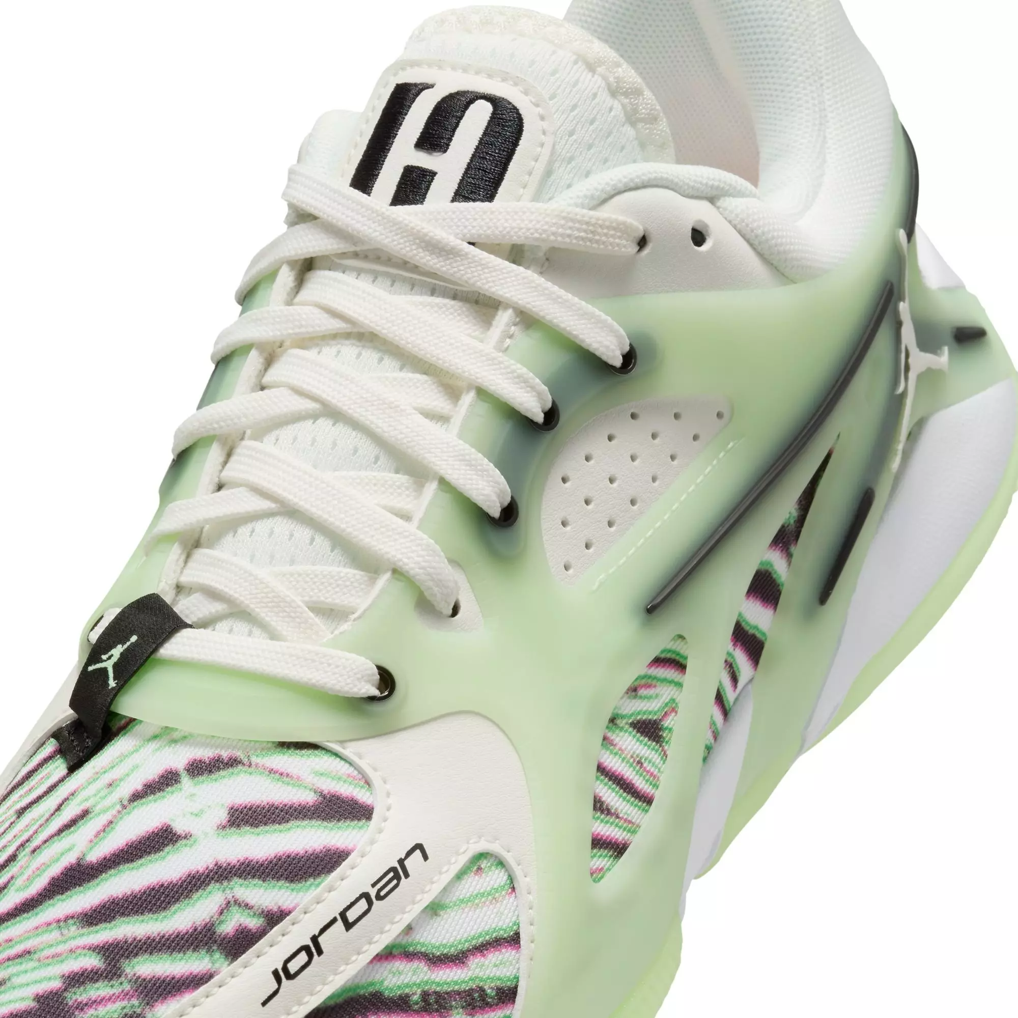 Jordan Heir "Vapor Green" Women's Basketball Shoe - SAIL/BLACK/VAPOR GREEN