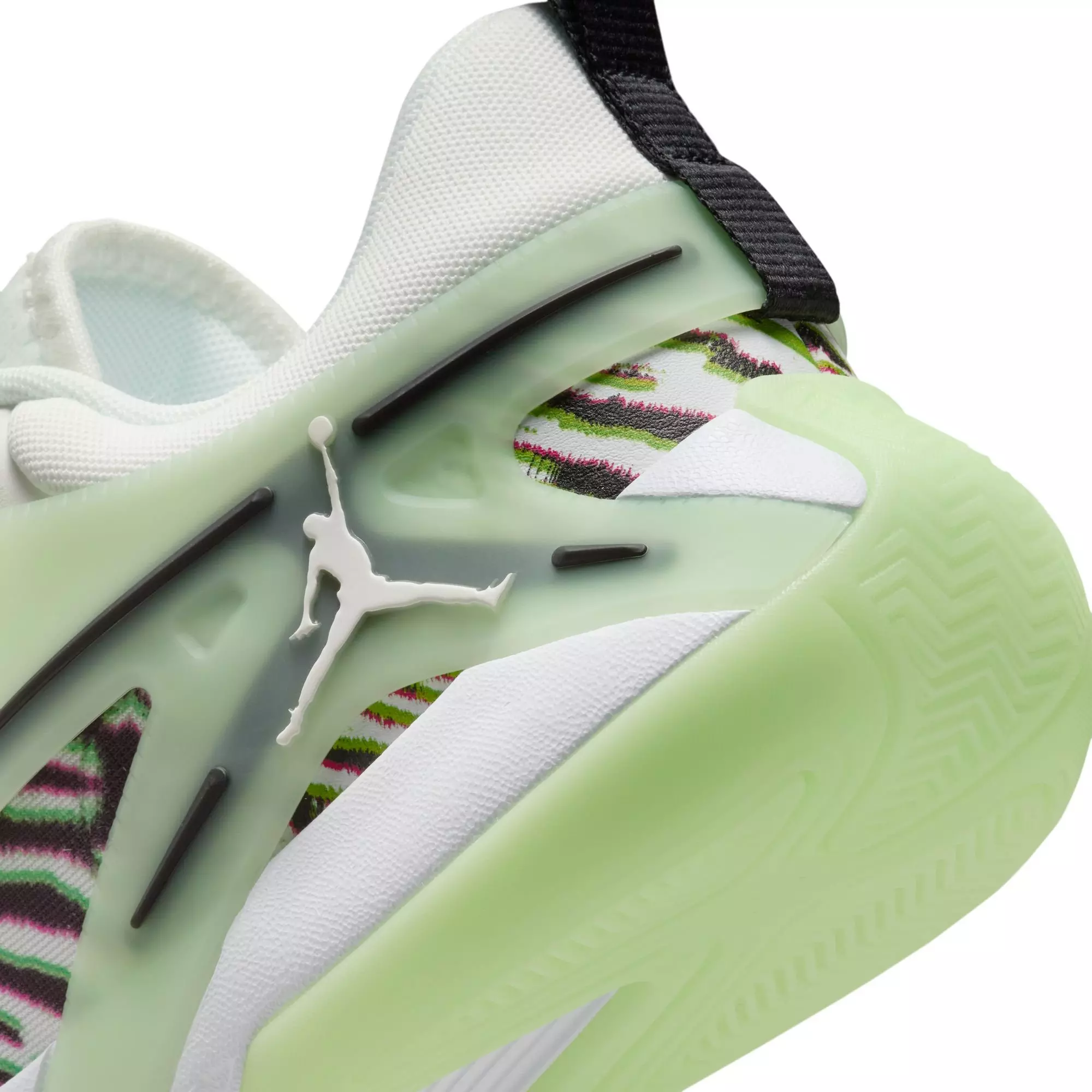 Jordan Heir "Vapor Green" Women's Basketball Shoe - SAIL/BLACK/VAPOR GREEN