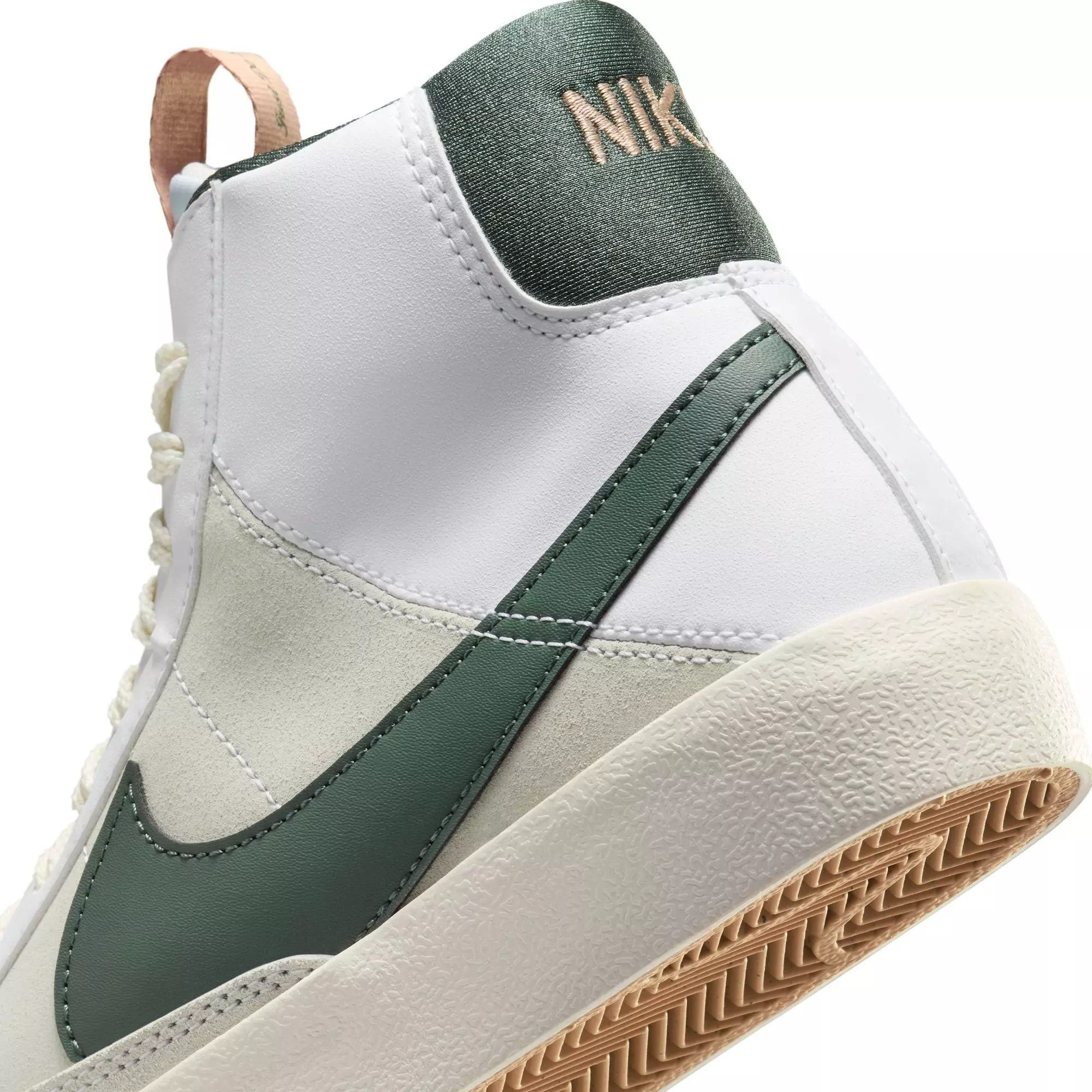 Nike Blazer Mid '77 SE "White/Vintage Green/Pale Ivory/Hemp" Grade School Boys' Shoe - WHITE/GREEN