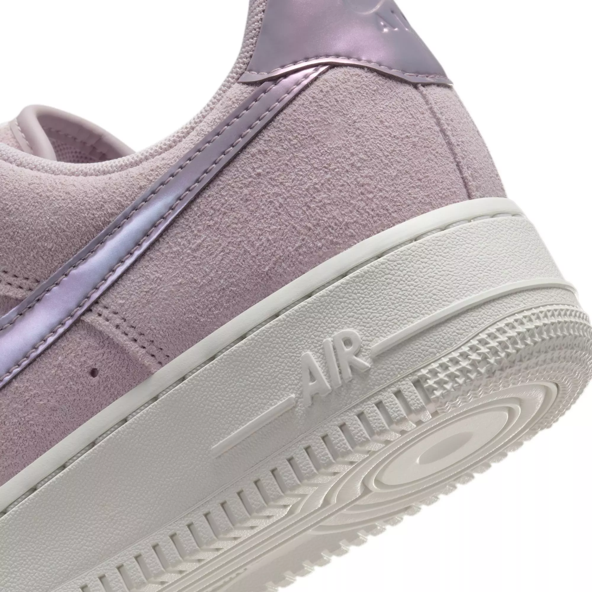 Nike Air Force 1 '07 SE "Platinum Violet/Lt Violet Ore" Women's Shoe - VIOLET