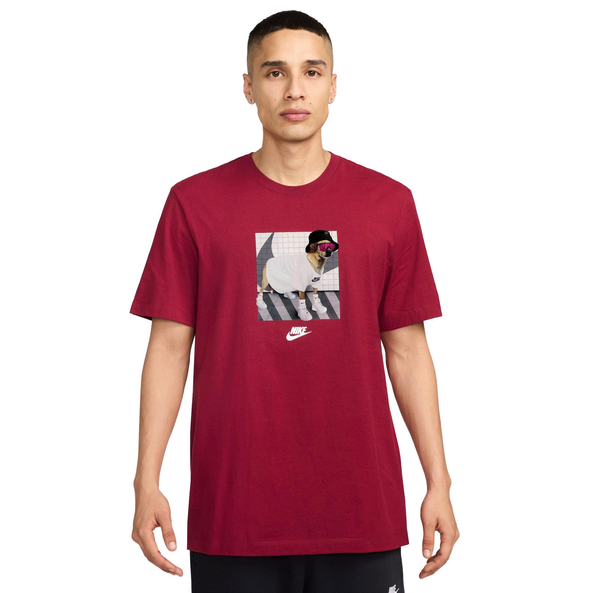 Nike Men's Sportswear Club Tee - RED