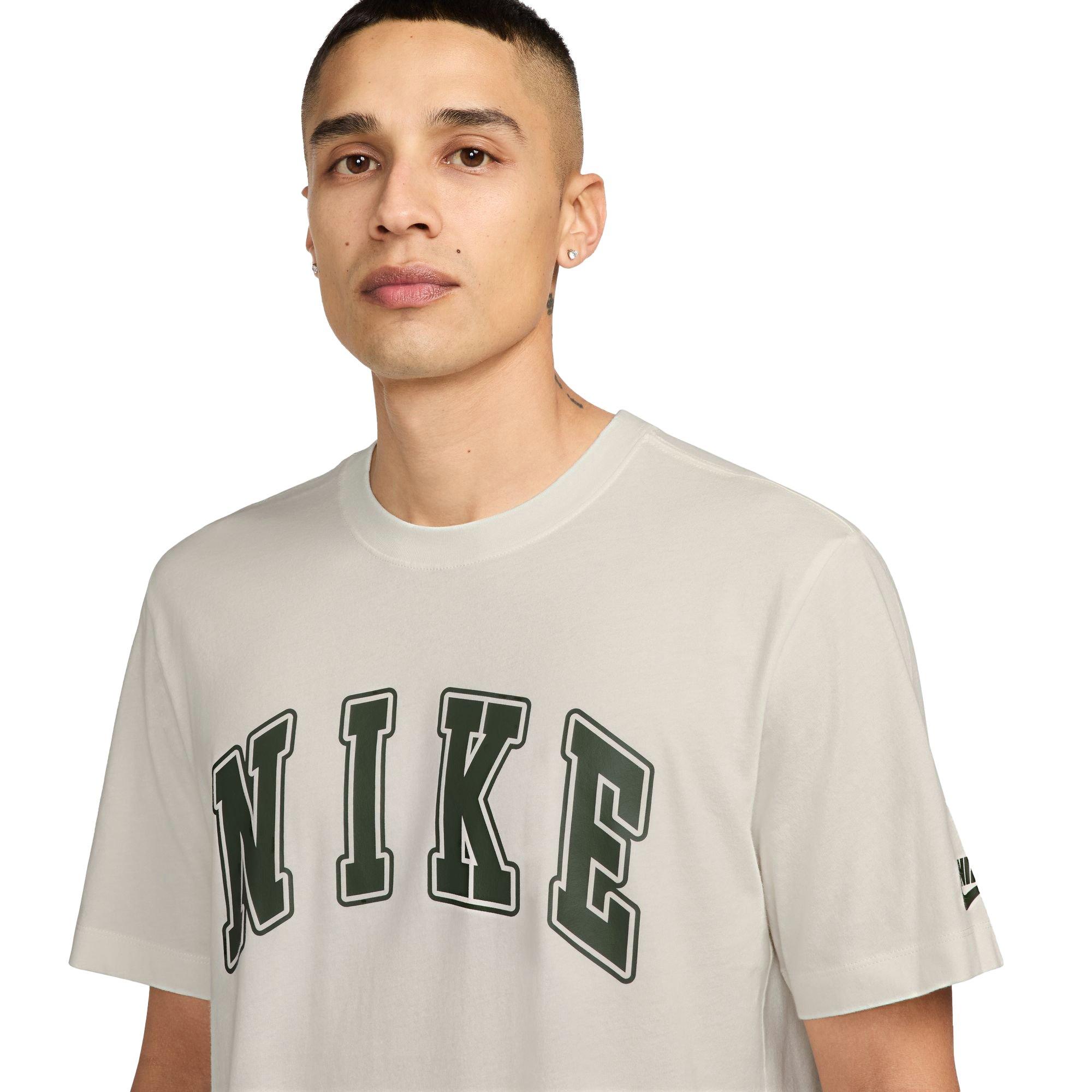 Nike Sportswear Club Men's Tee