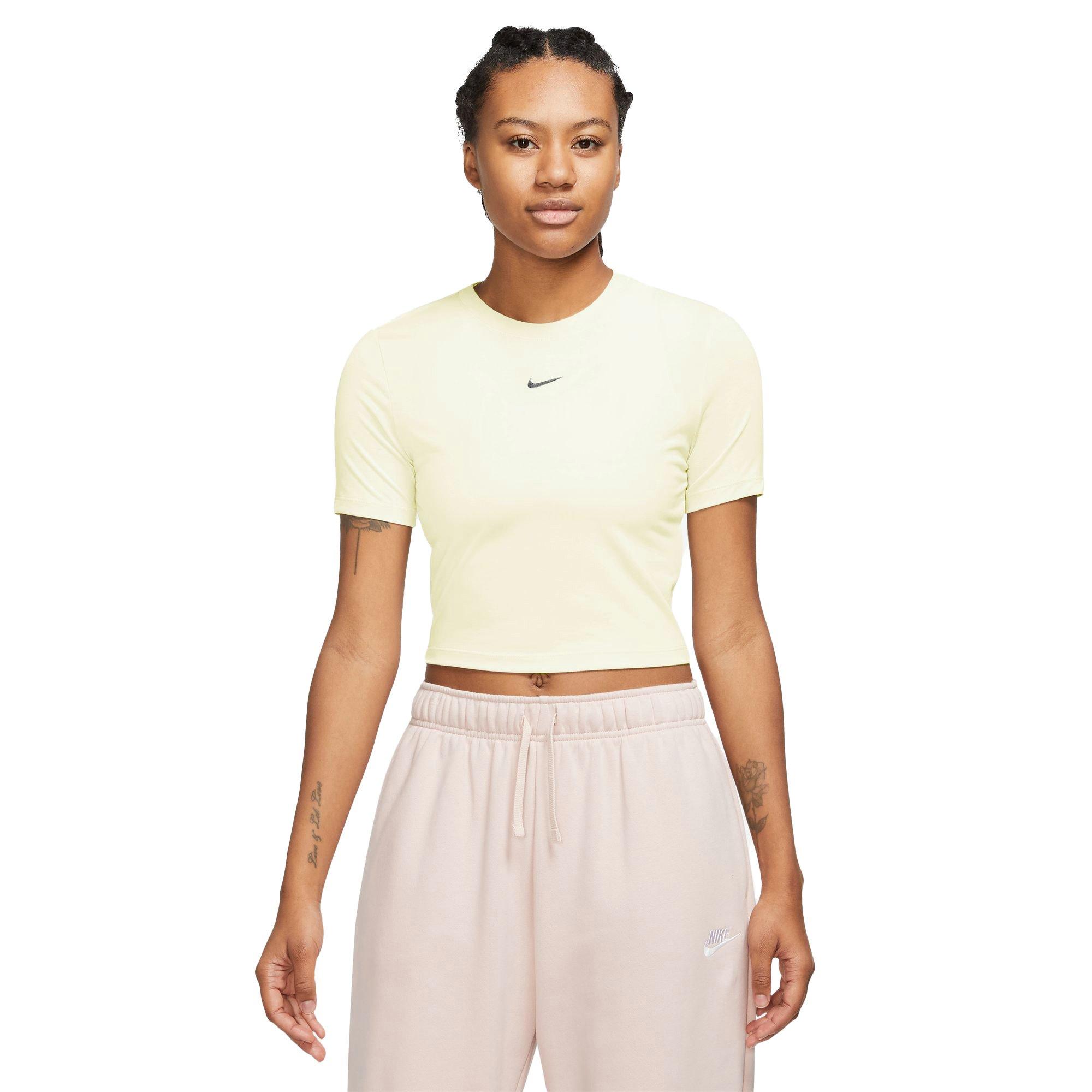 Nike Women's Sportswear Essential Slim Cropped Tee