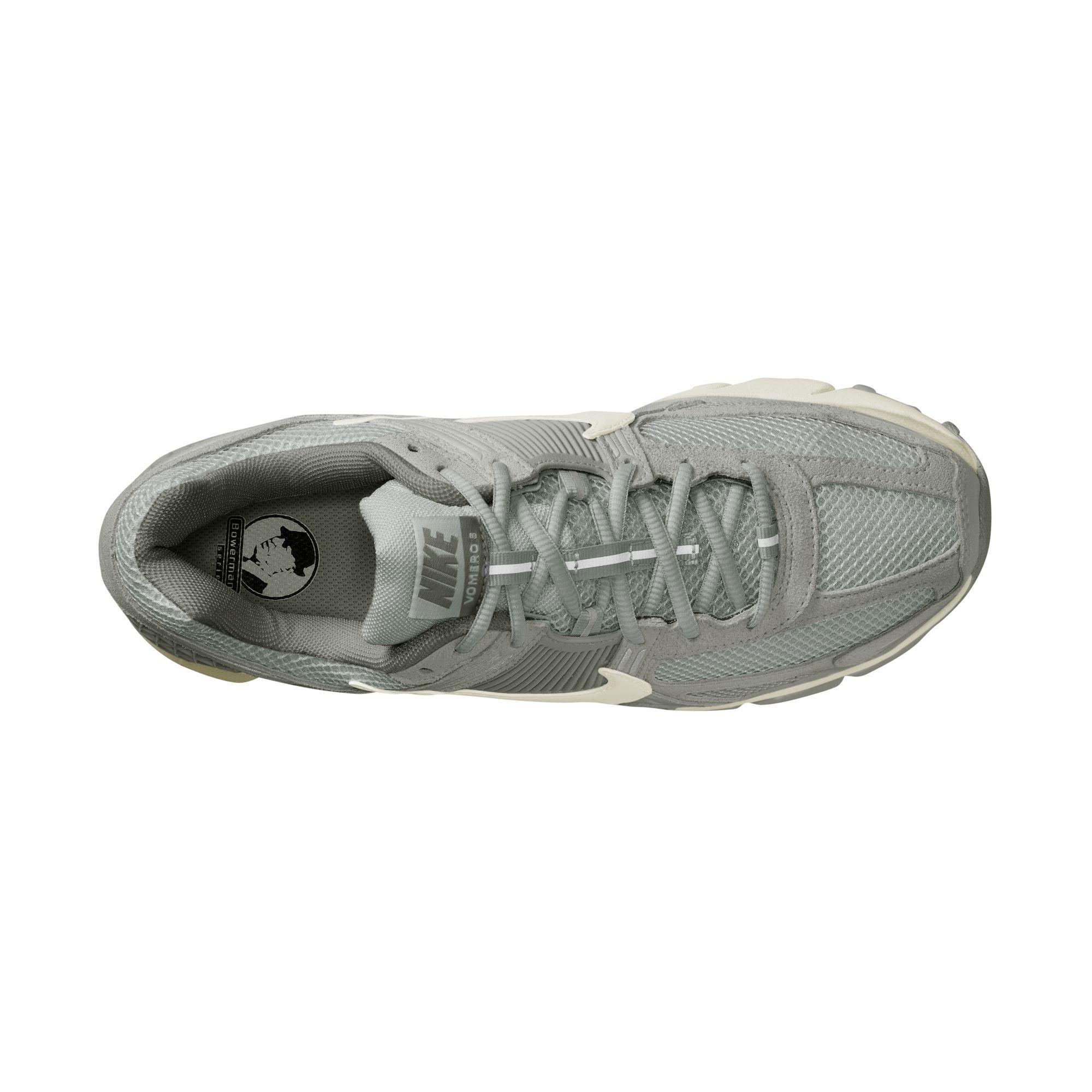 Nike Zoom Vomero 5 Men's "Dark Stucco/Phantom/Lt Smoke Grey" Shoe