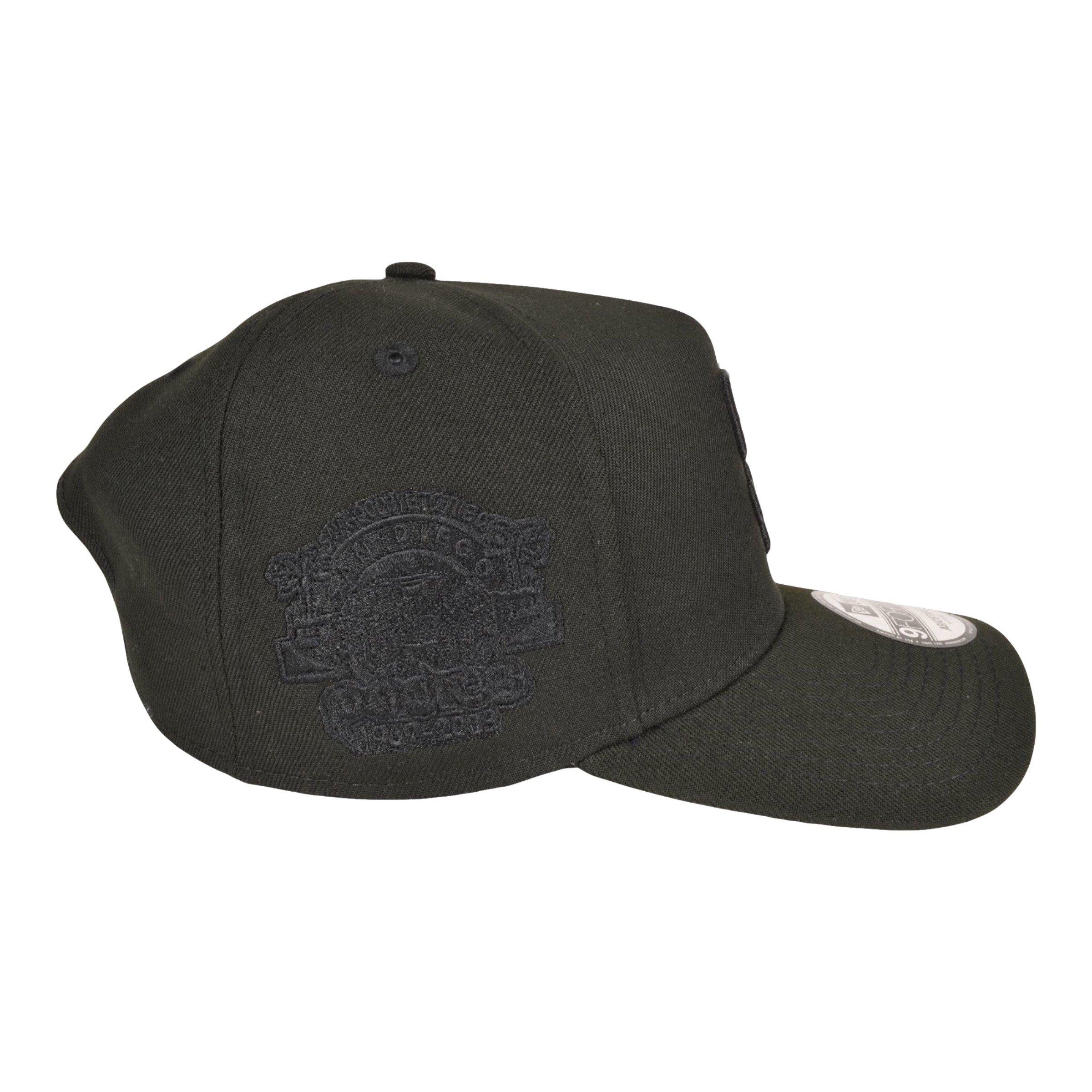 New Era San Diego Padres 9FORTY Adjustable Hat-Triple Black