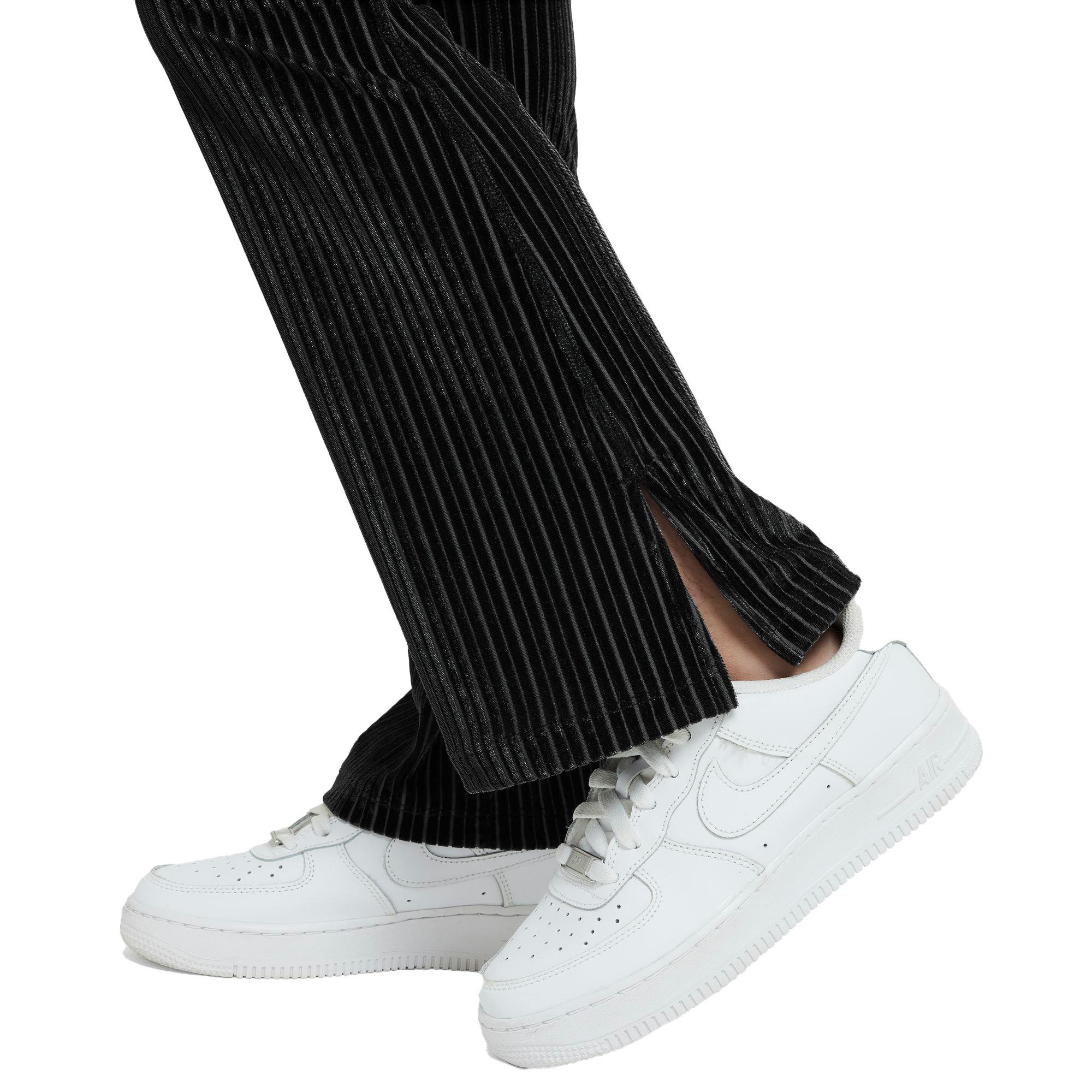 Nike Sportswear Big Girls' Black Flared Leggings