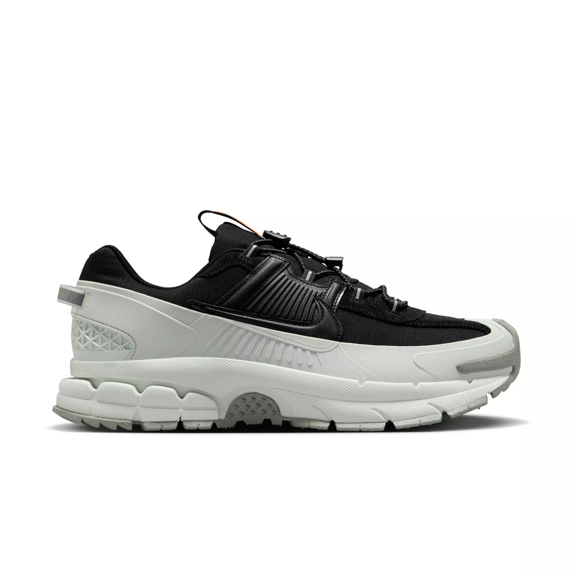 Nike Zoom Vomero Roam Winterized "Black/Light Silver/Jade Horizon" Men's Shoe - BLACK/WHITE