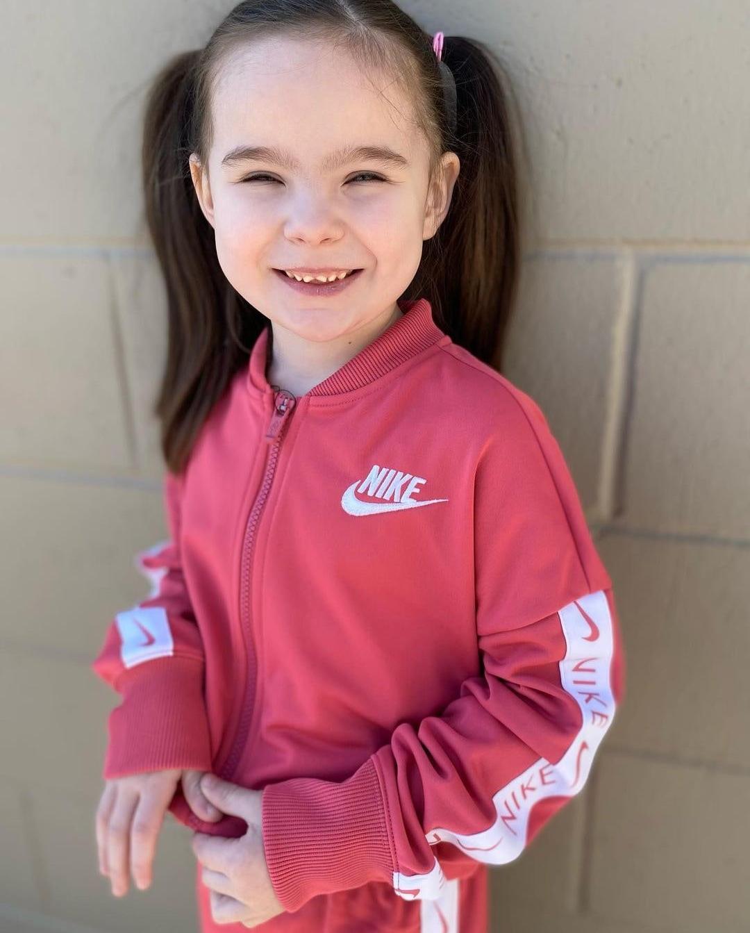 Kids' Nike Apparel