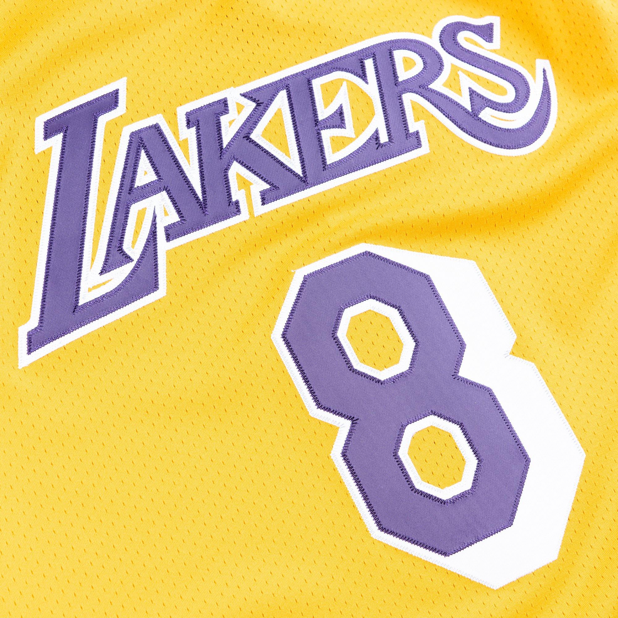 Mitchell & Ness Men's Los Angeles Lakers Kobe Bryant '96-'97 Hardwood  Classics Authentic Purple Jersey - Hibbett