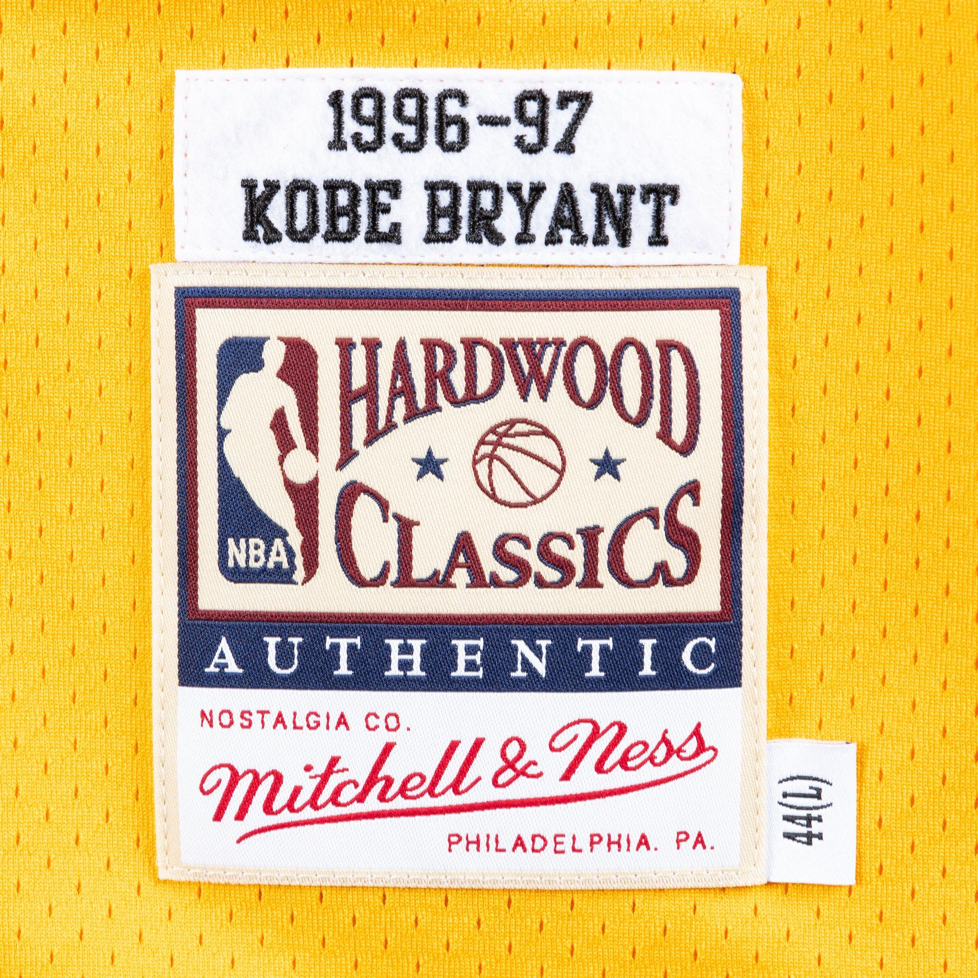 Mitchell & Ness Authentic Kobe Bryant LA Lakers Alternate 1996-97 Jersey L  NEW