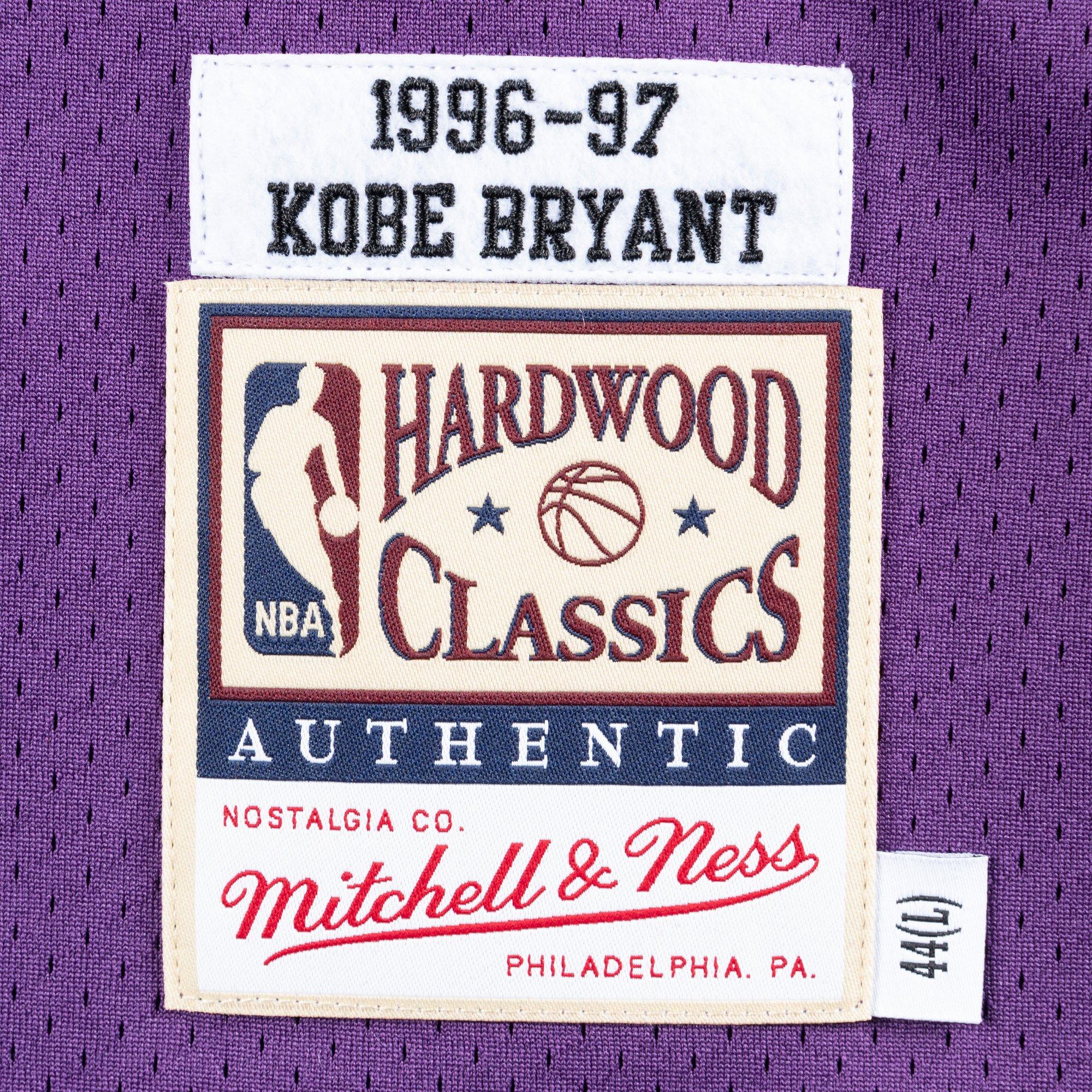Mitchell & Ness Men's Los Angeles Lakers Kobe Bryant '96-'97 Hardwood  Classics Authentic Jersey - Hibbett