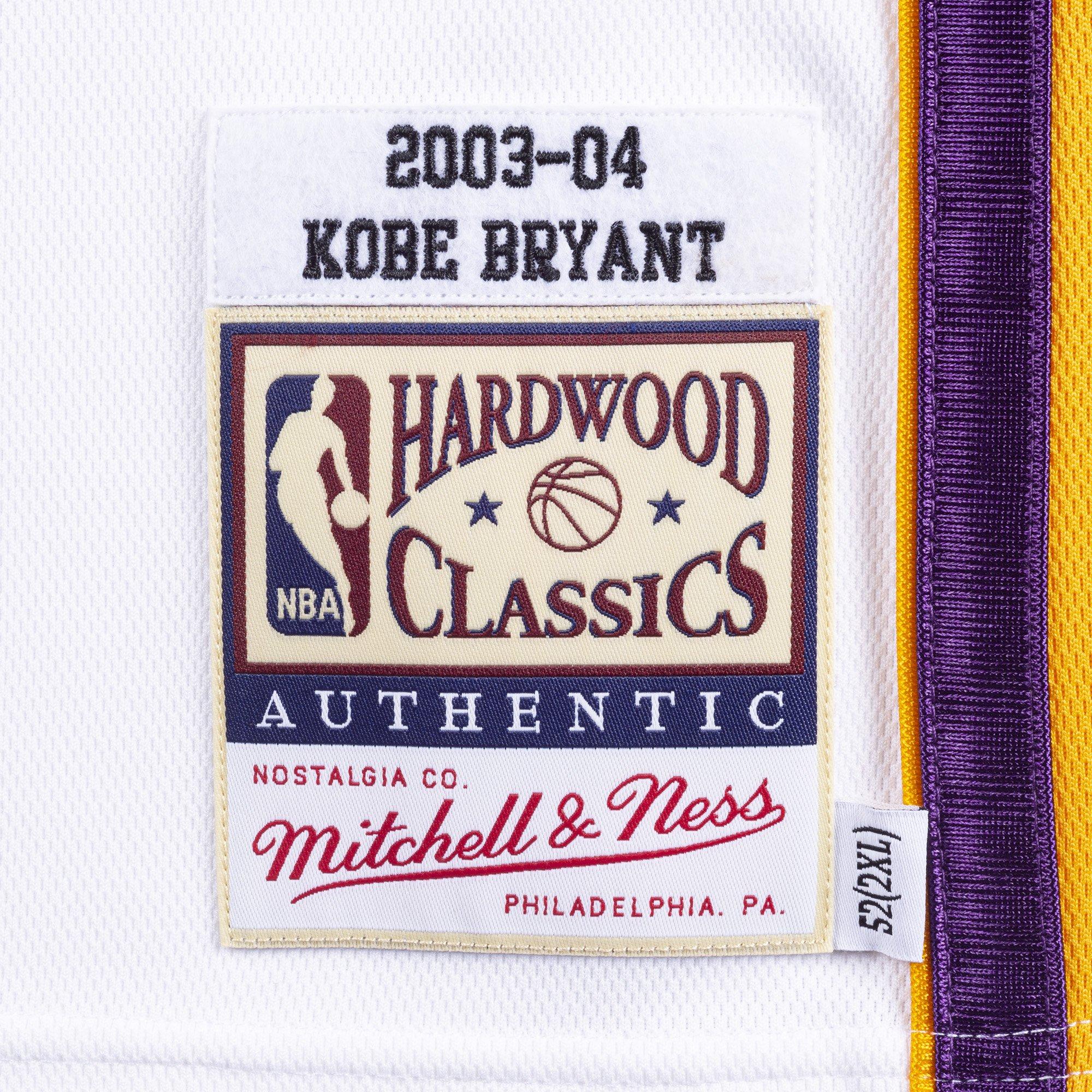 Mitchell & Ness Men's Los Angeles Lakers Kobe Bryant Hall of Fame Patch  Jersey - Hibbett