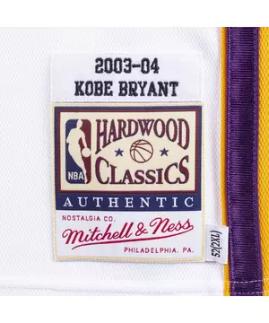 Mitchell & Ness Men's Los Angeles Lakers Kobe Bryant '96-'97 Hardwood  Classics Authentic Purple Jersey - Hibbett