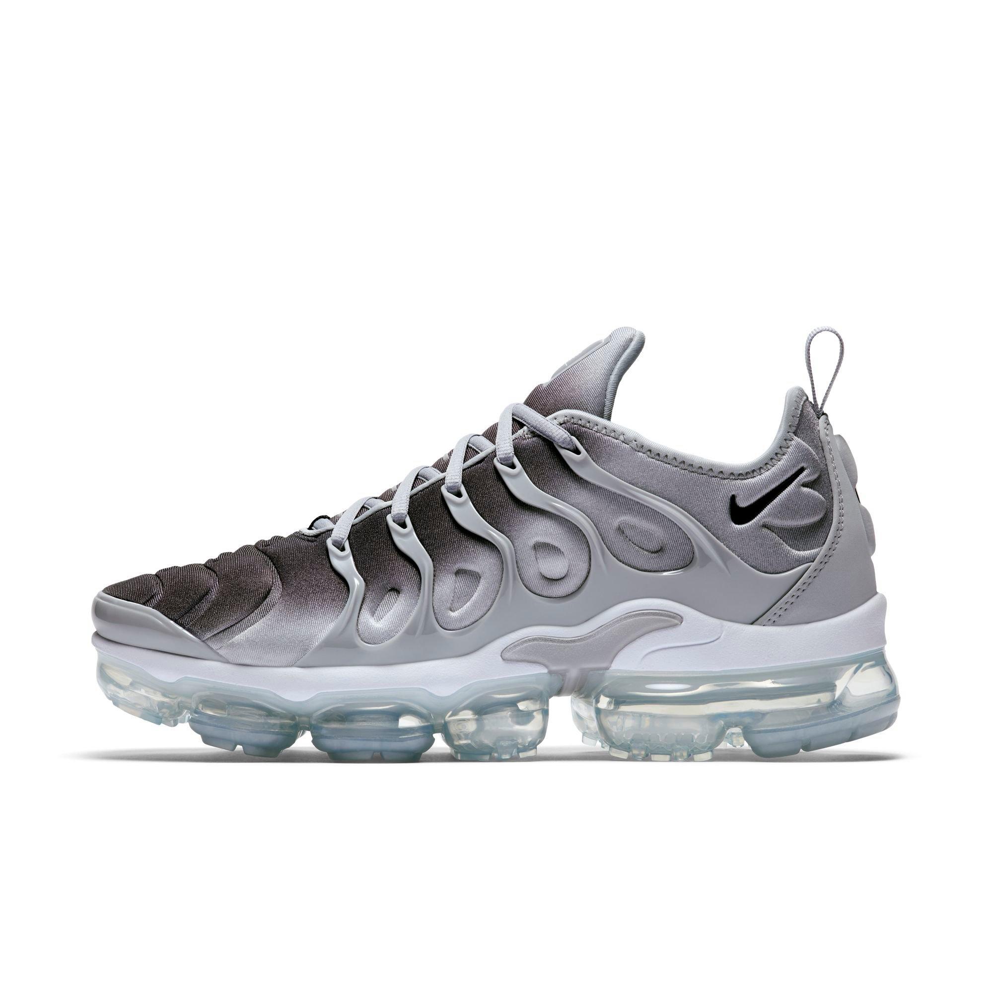 air vapormax plus wolf grey black