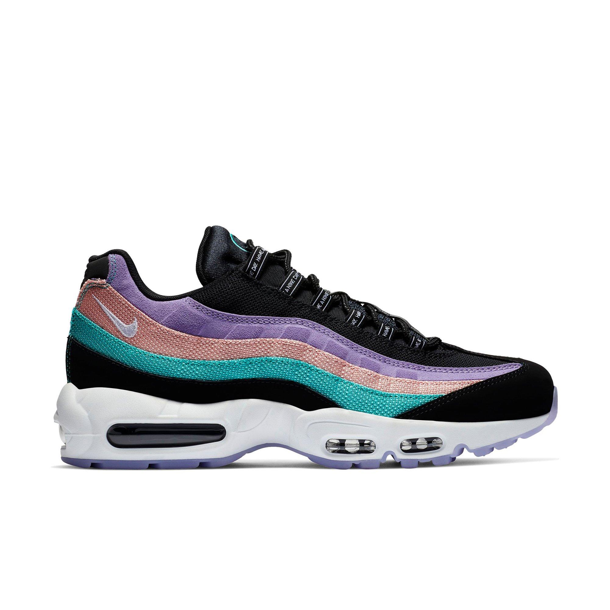 have a nike day air maxes