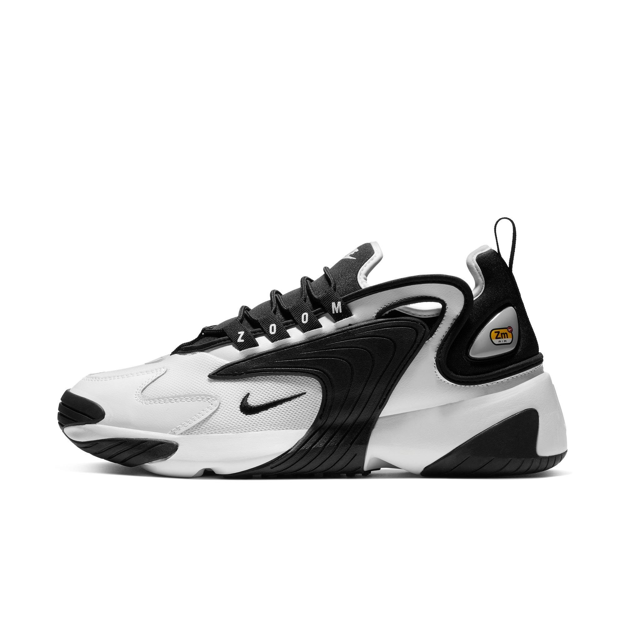 zoom nike black and white