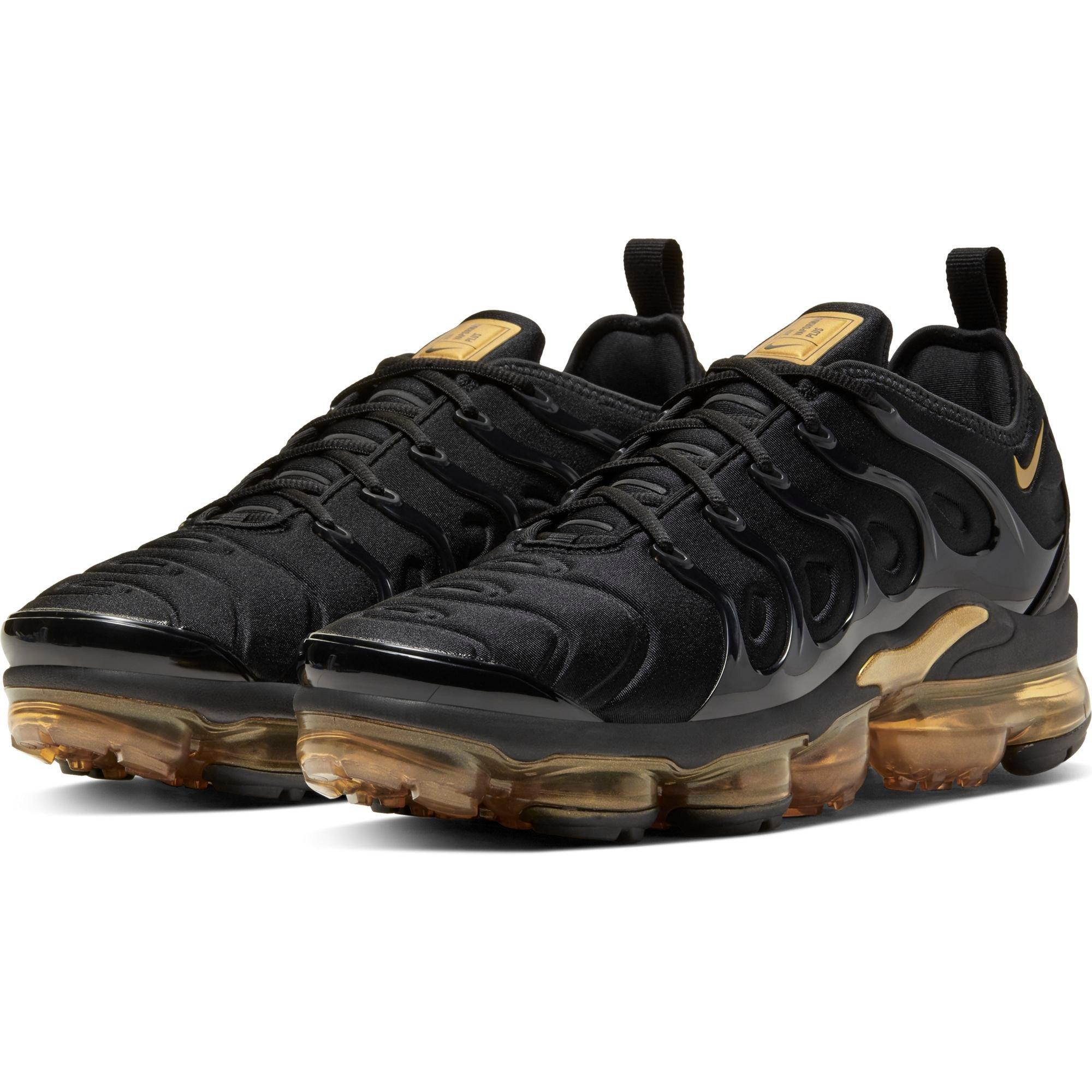 nike vapormax black gold