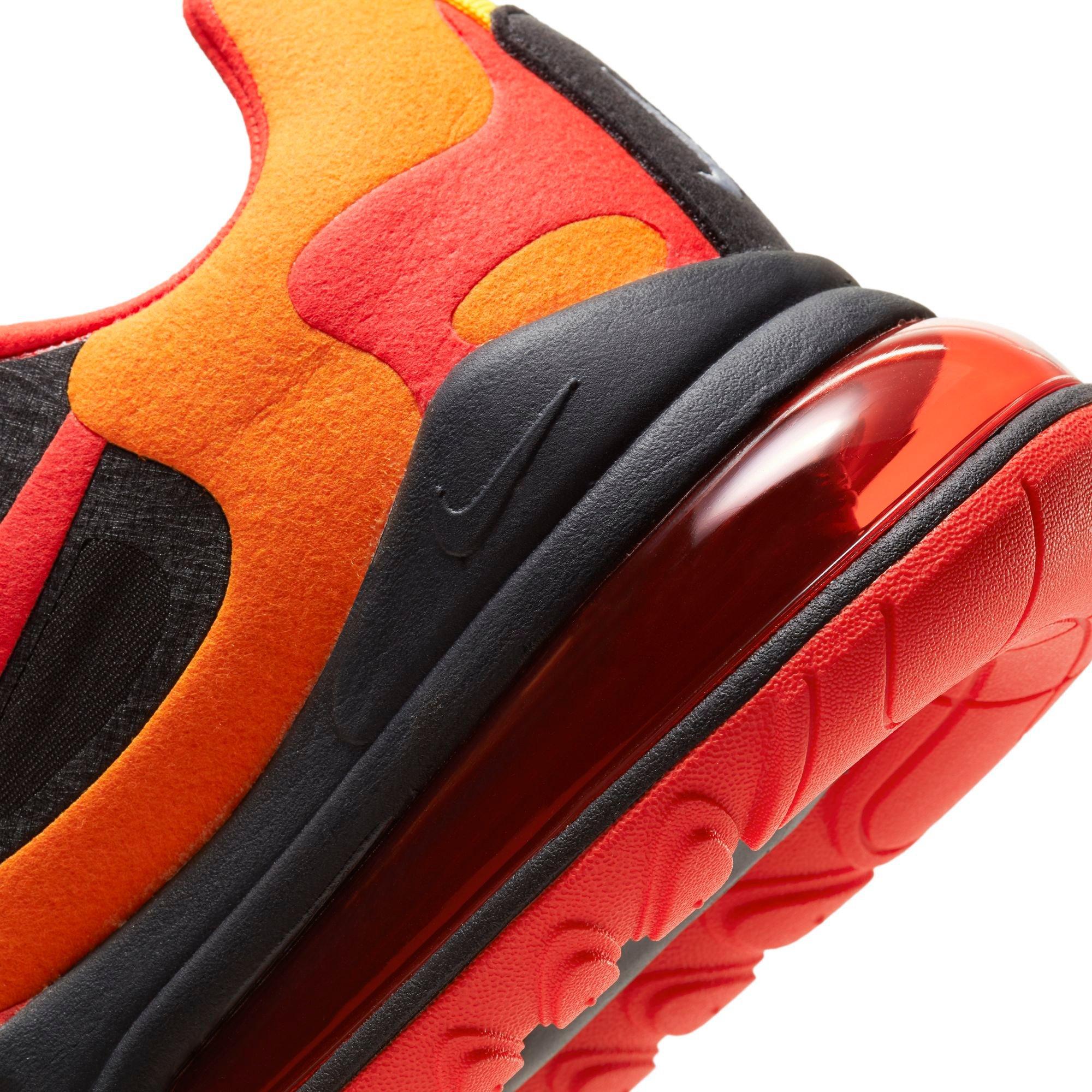 nike react 270 black orange