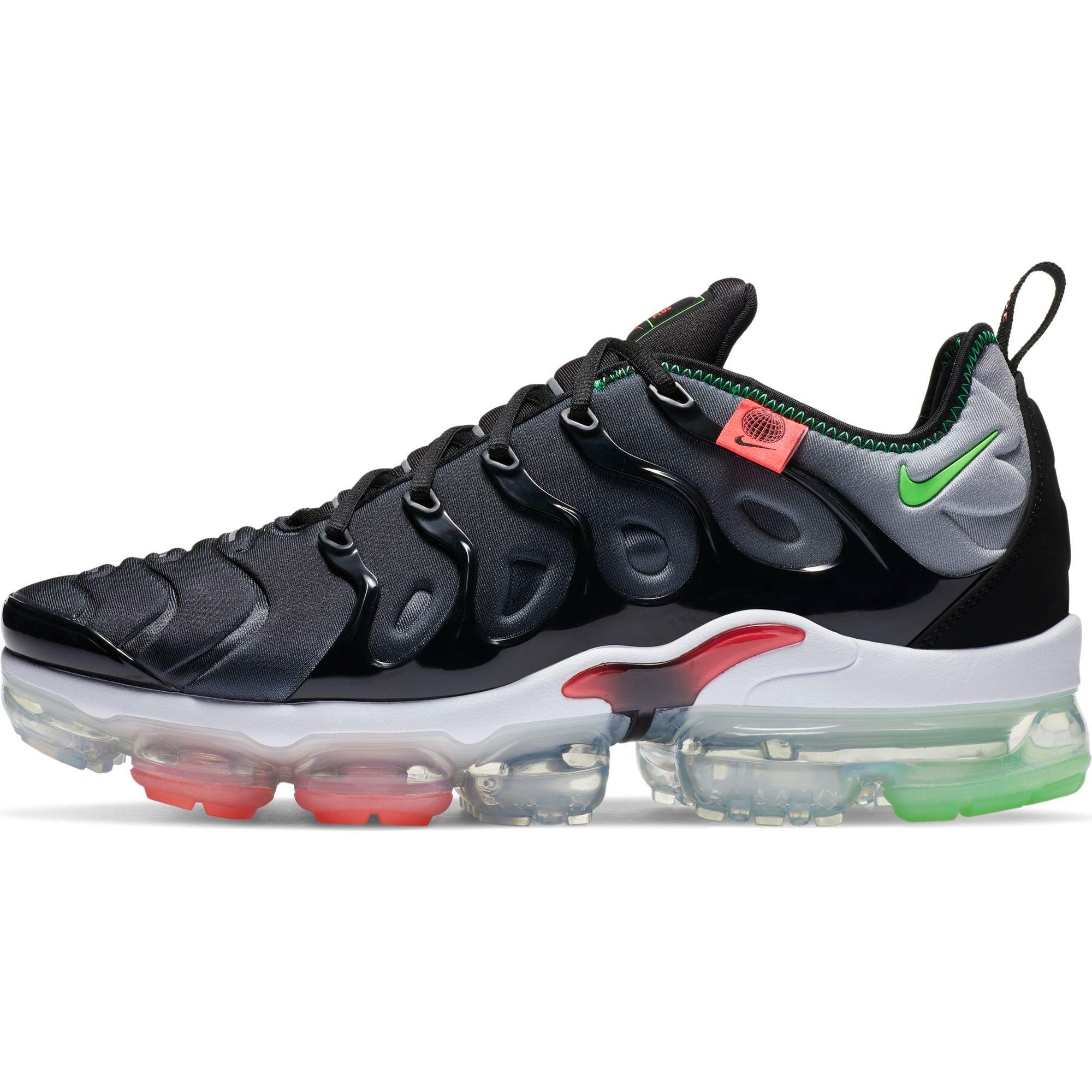 vapormax plus black and green