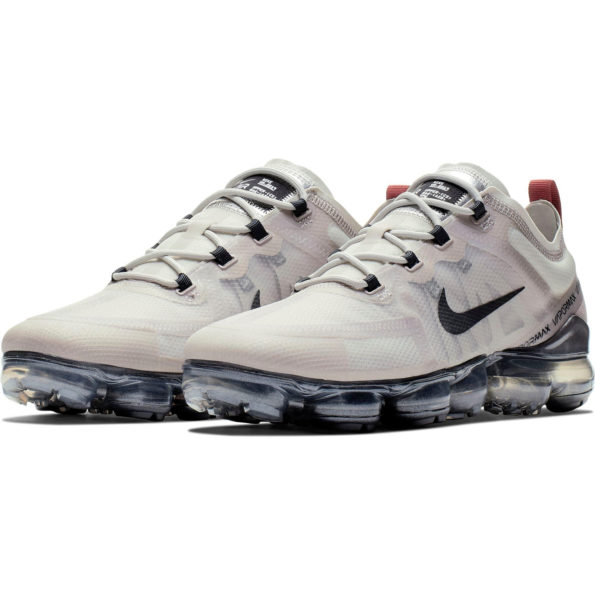 vapormax moon particle on feet