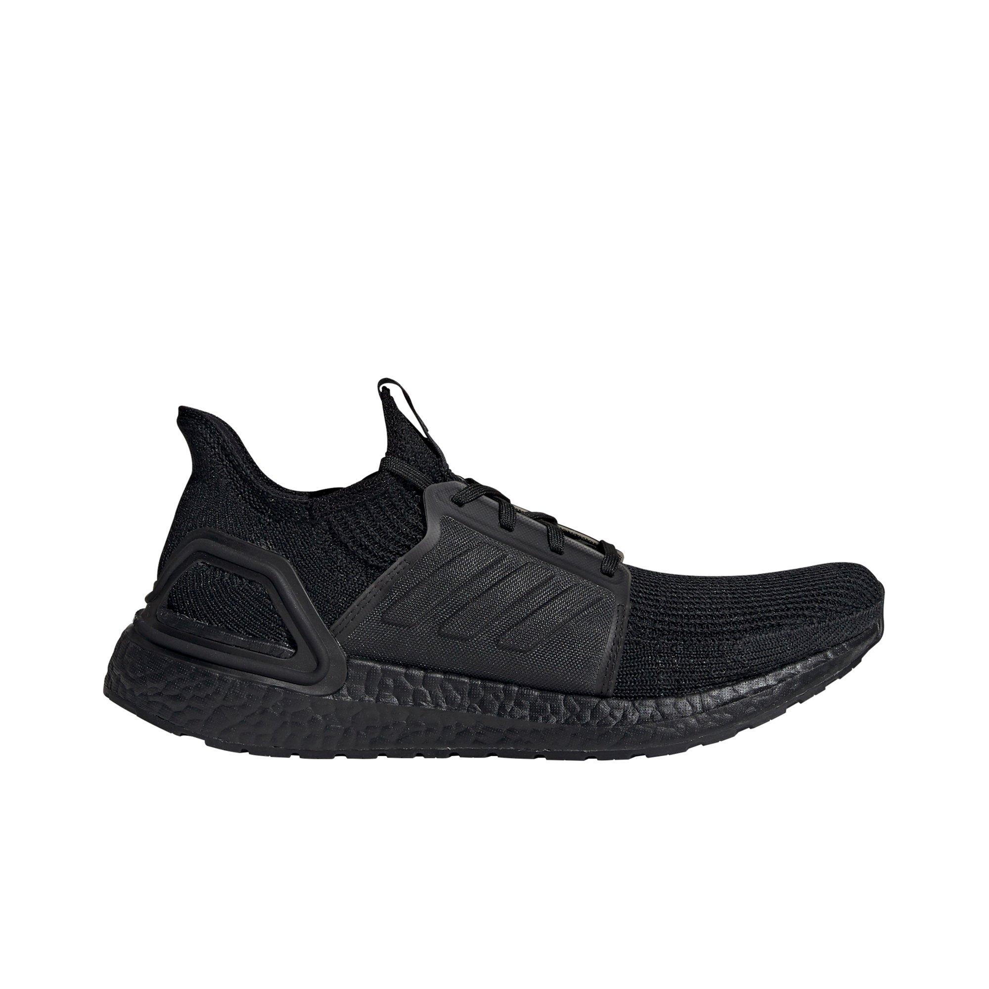 Ultra boost 19 2025 triple black review