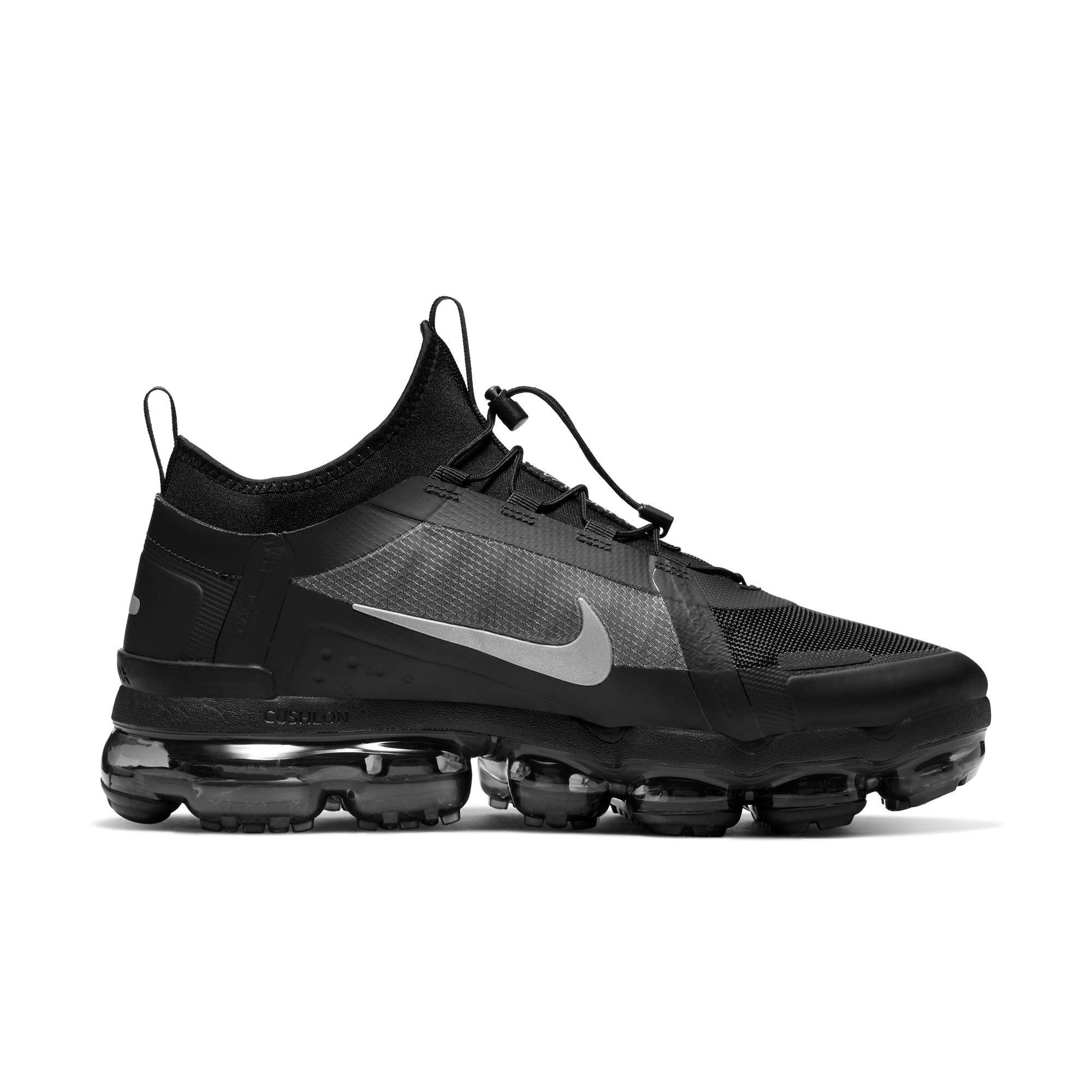 nike utility black vapormax