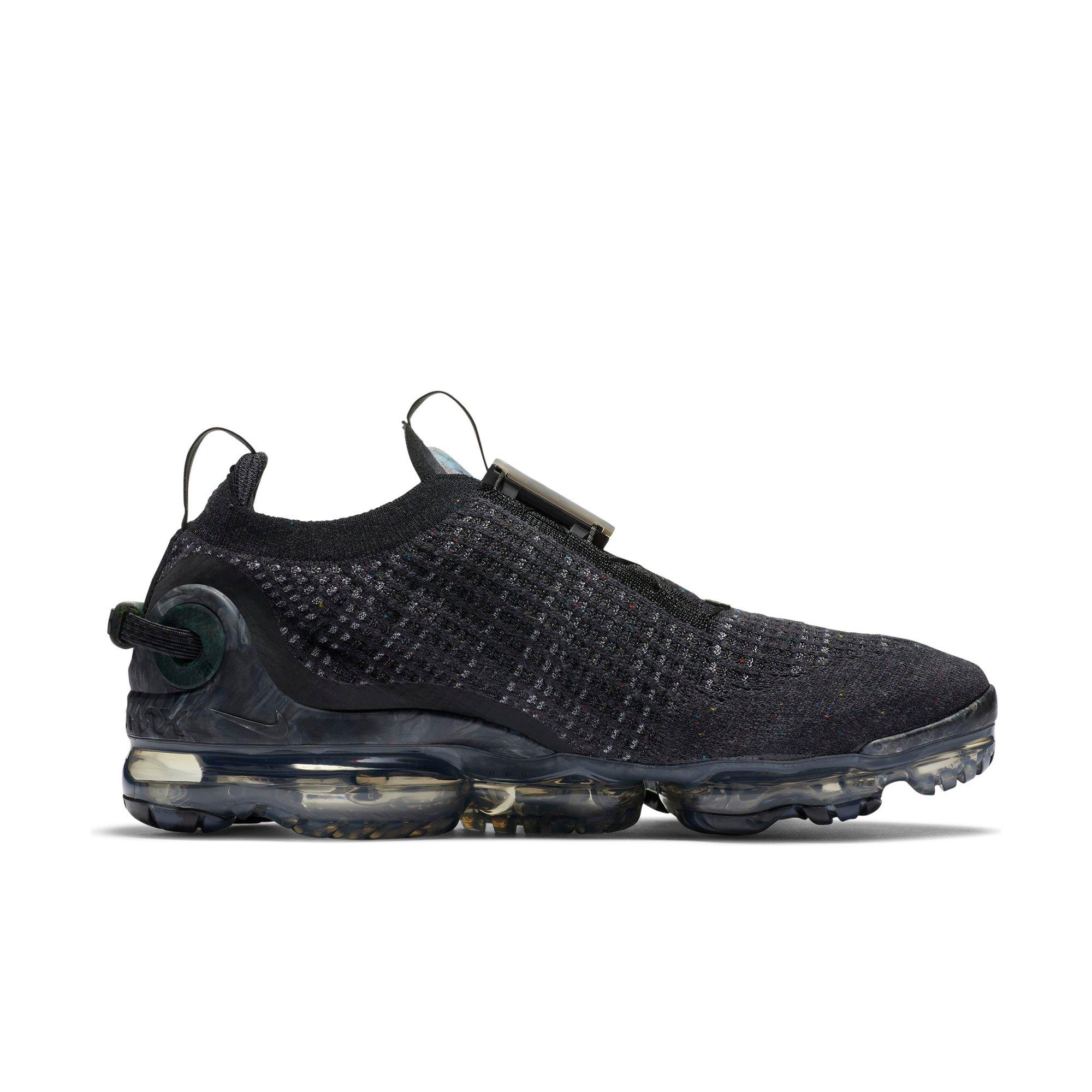 black mens vapormax