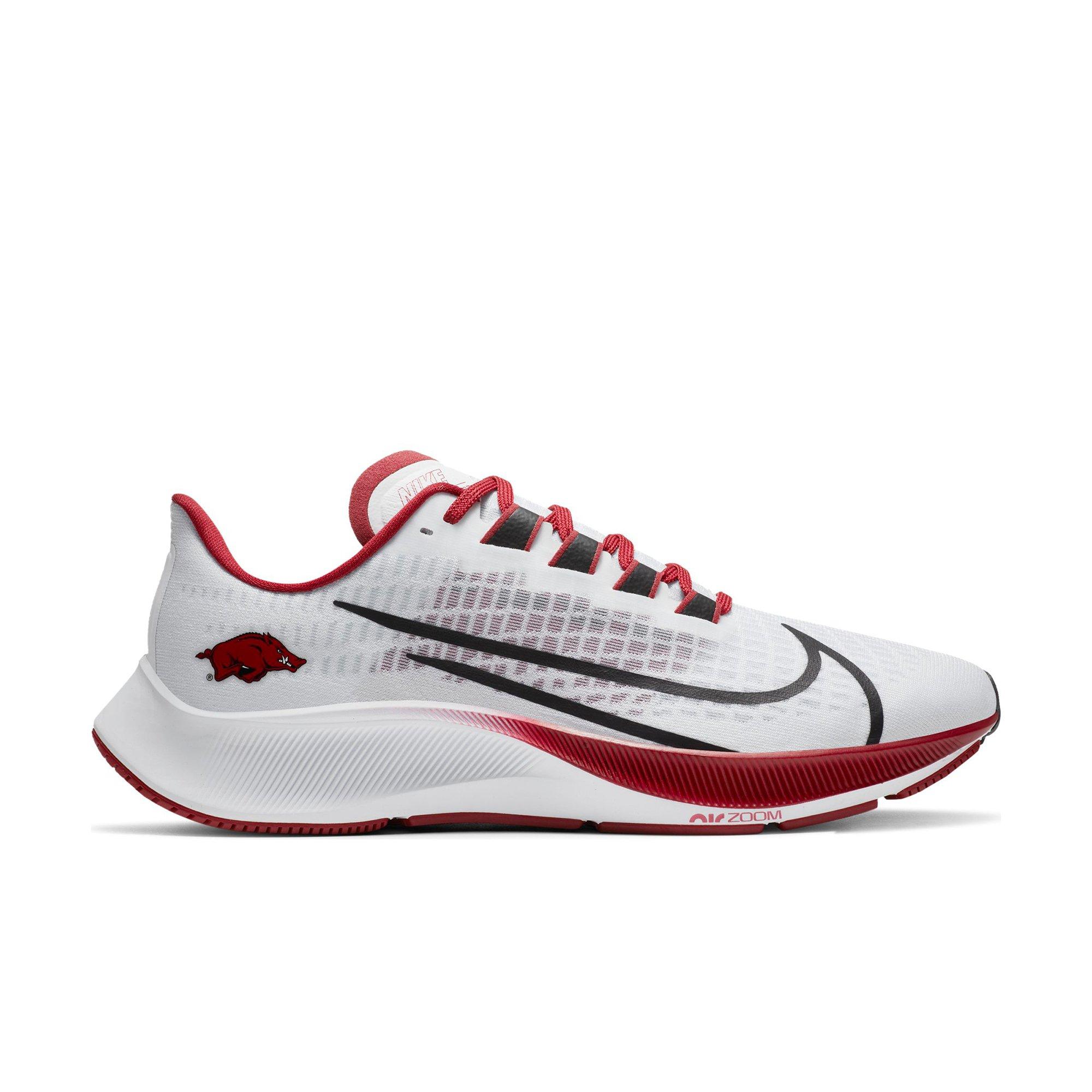 nike ncaa pegasus 37