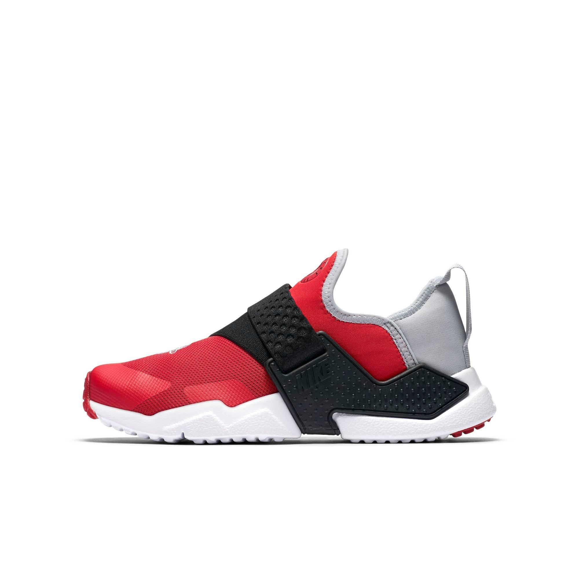 red huaraches boy grade school