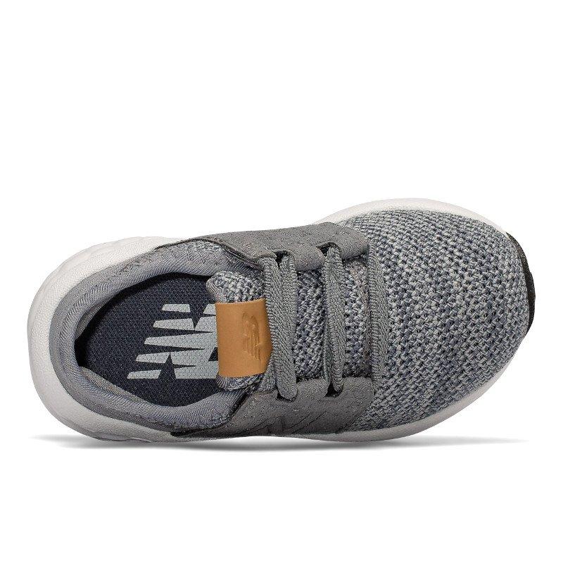 boys new balance cruz