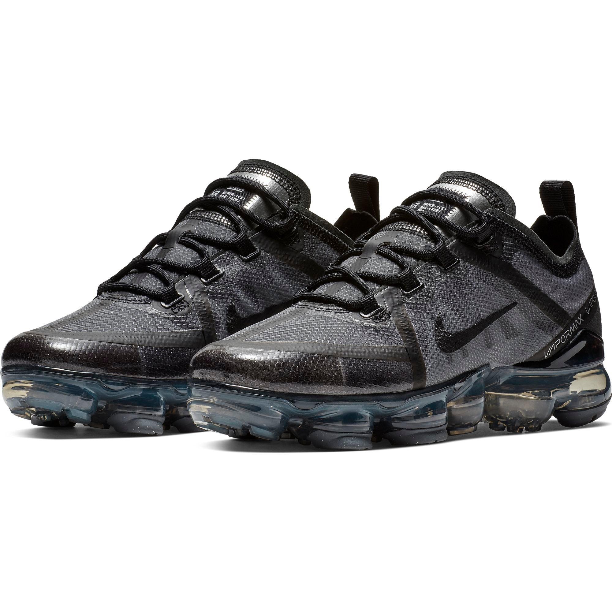 black grade school vapormax