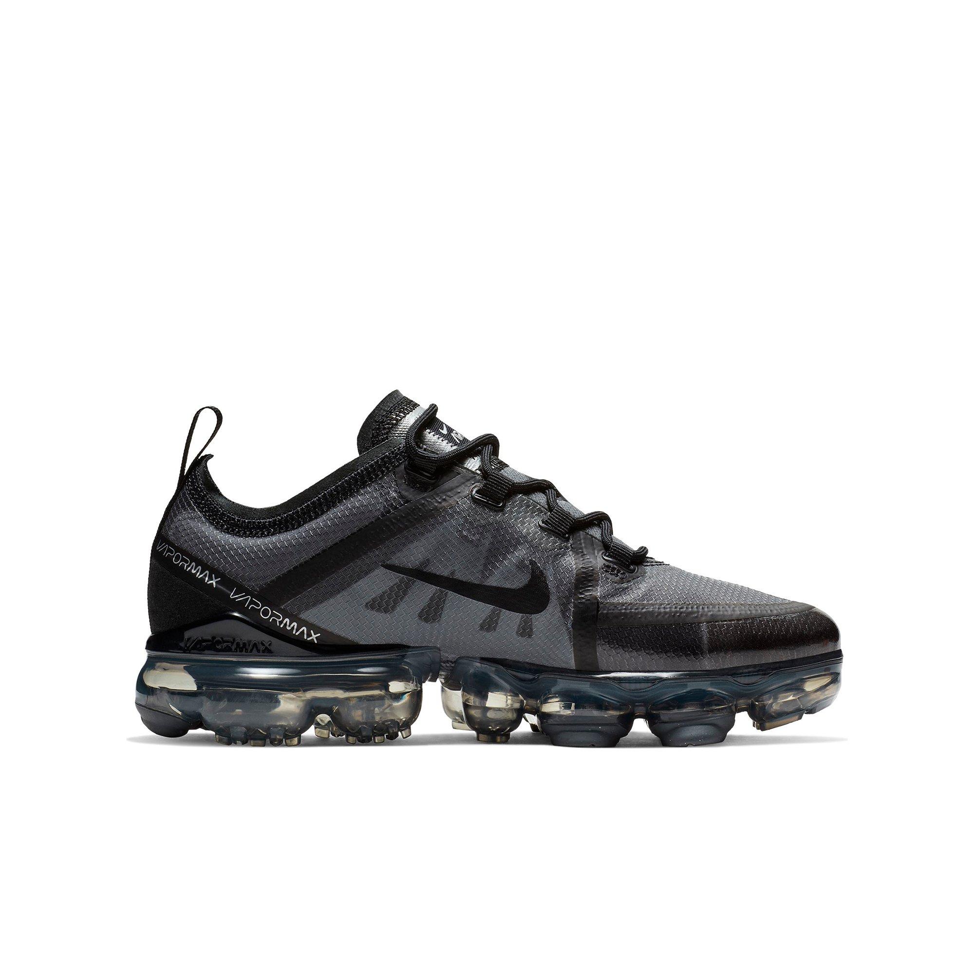 kids vapormax black