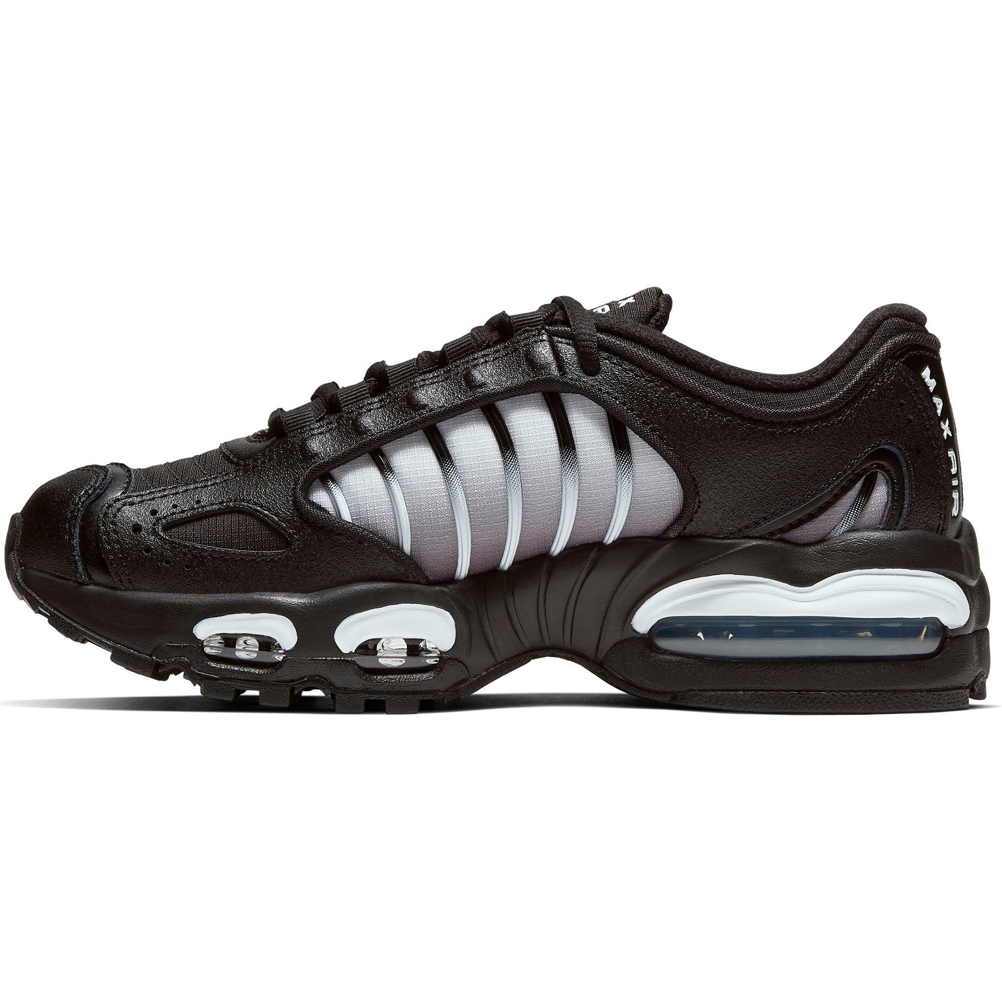 nike tailwind 4 black and white