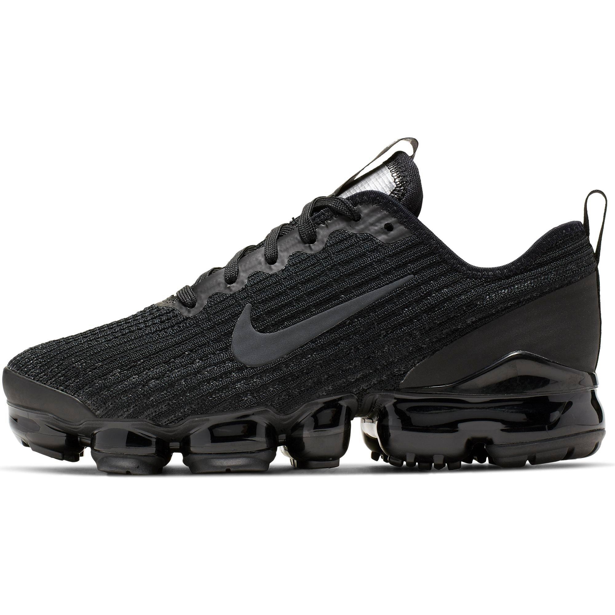 boys all black vapormax