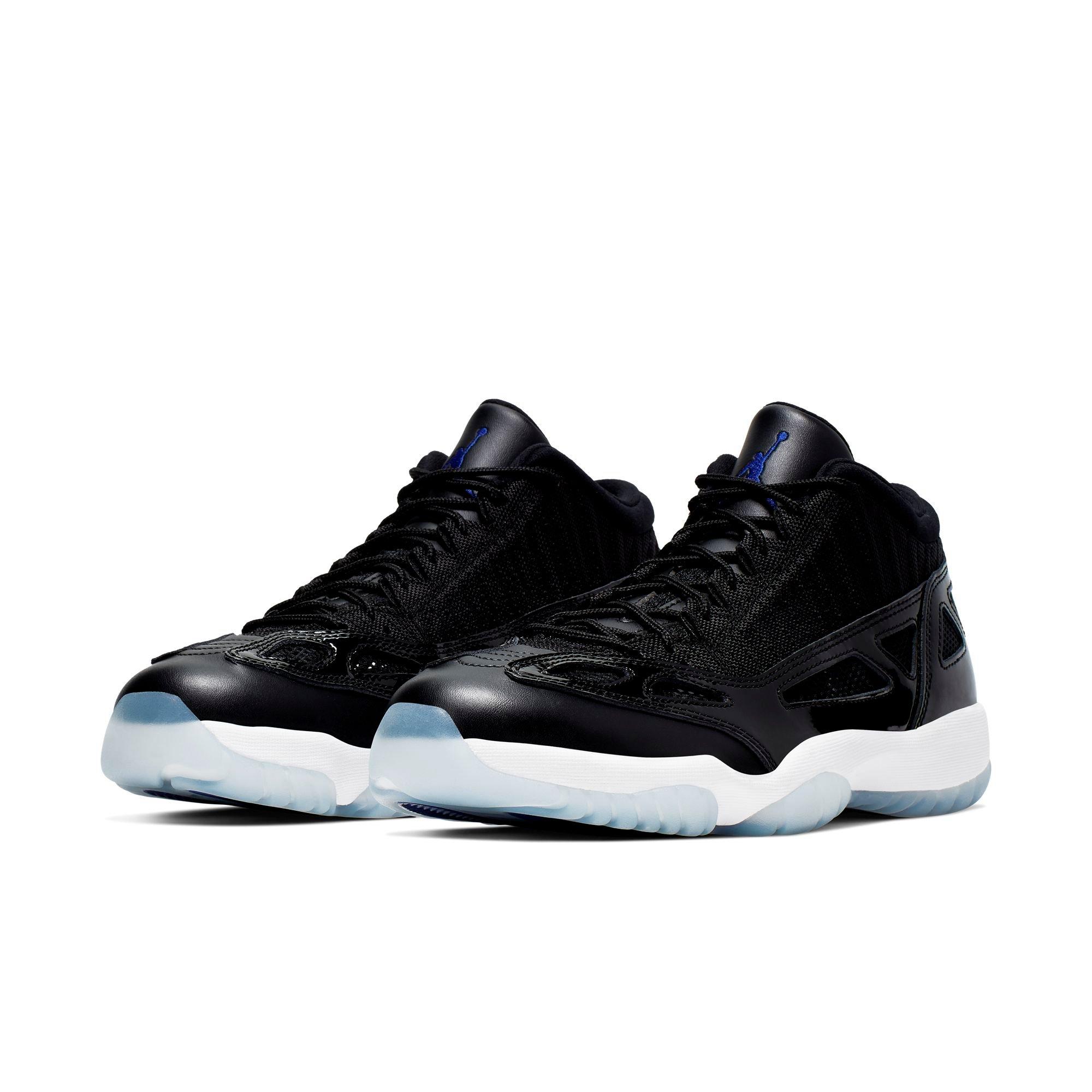 jordan concord 11 all black