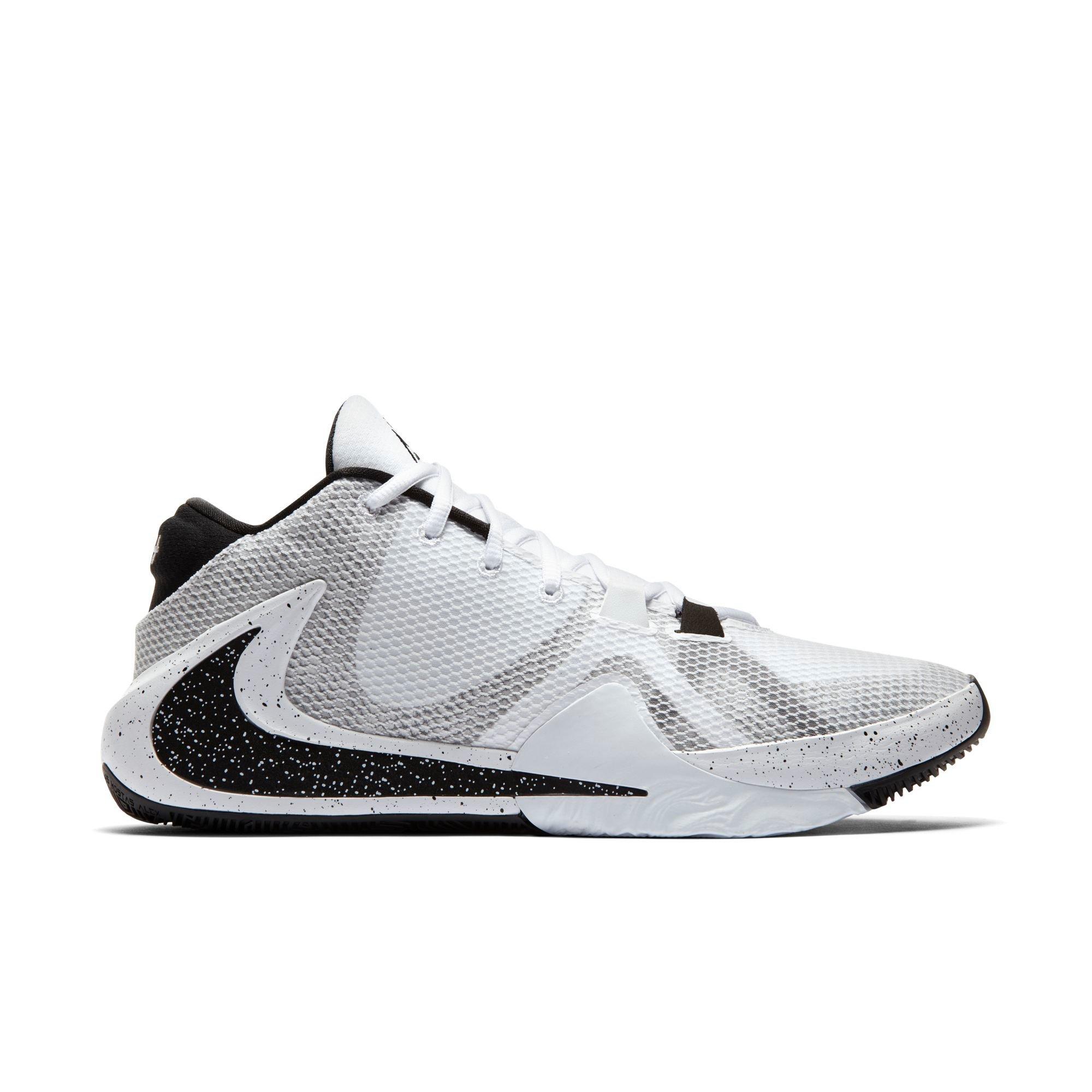 nike black zoom shoes