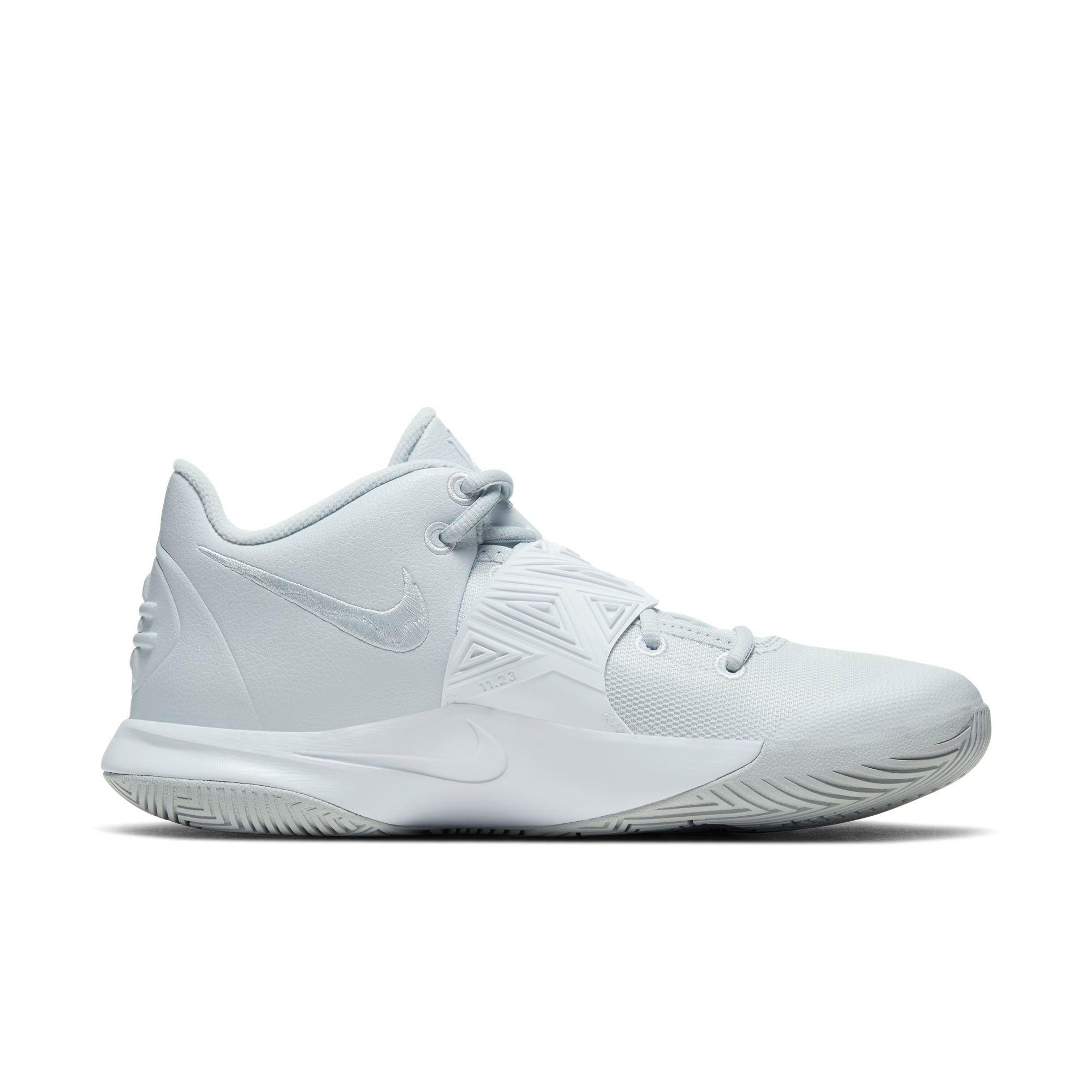 women's kyrie basketball shoes
