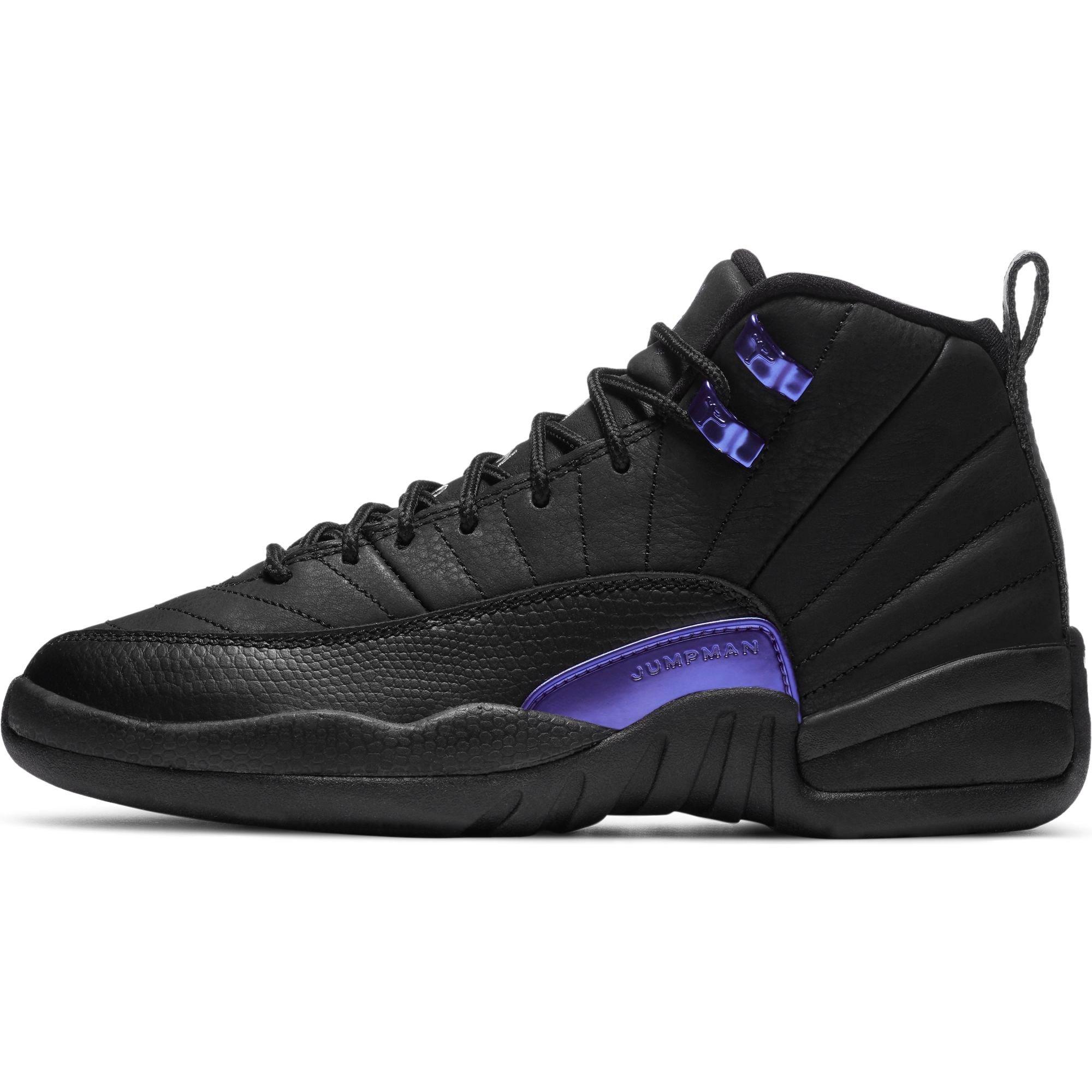 Hibbett sports outlet retro 12