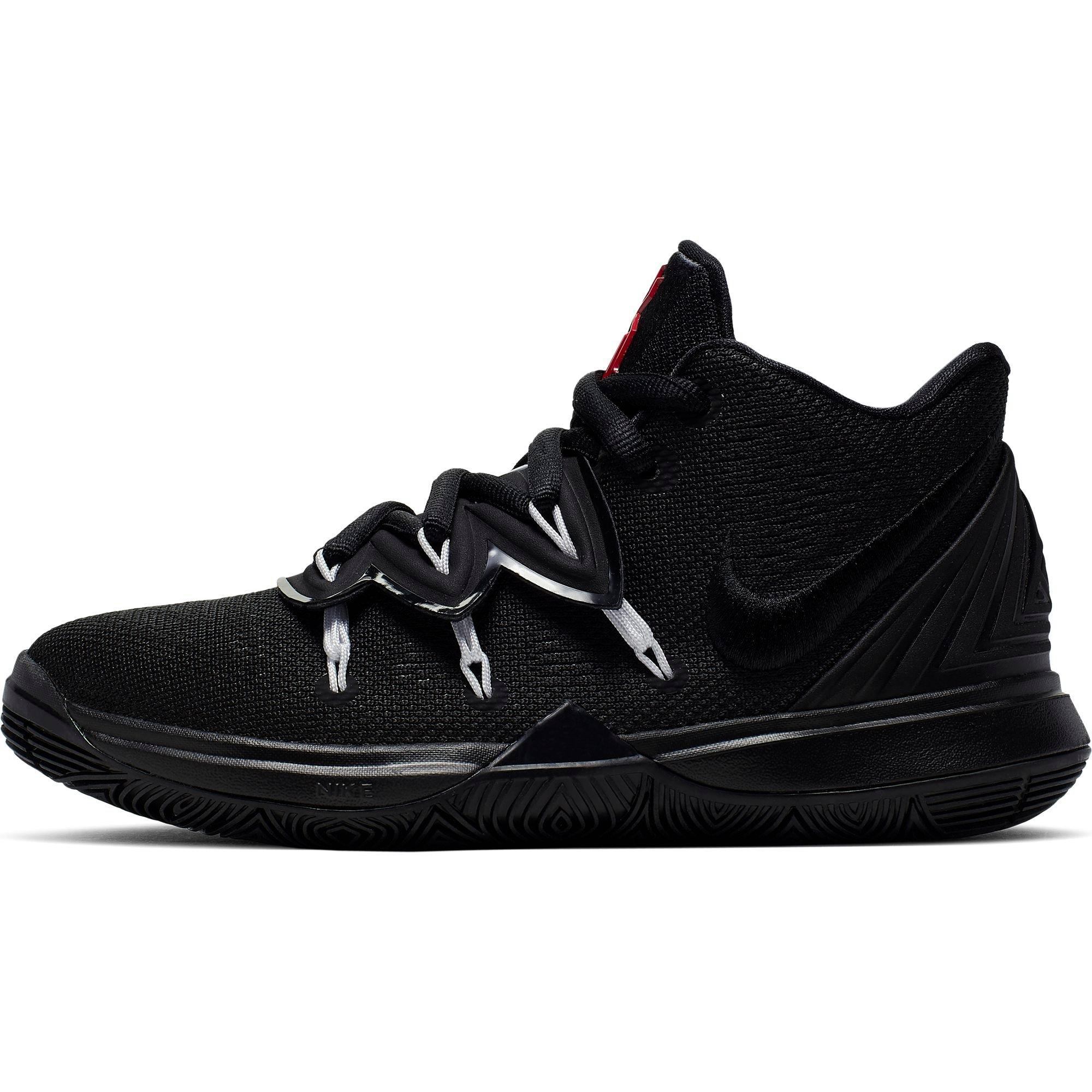 kyrie irving shoes red carpet