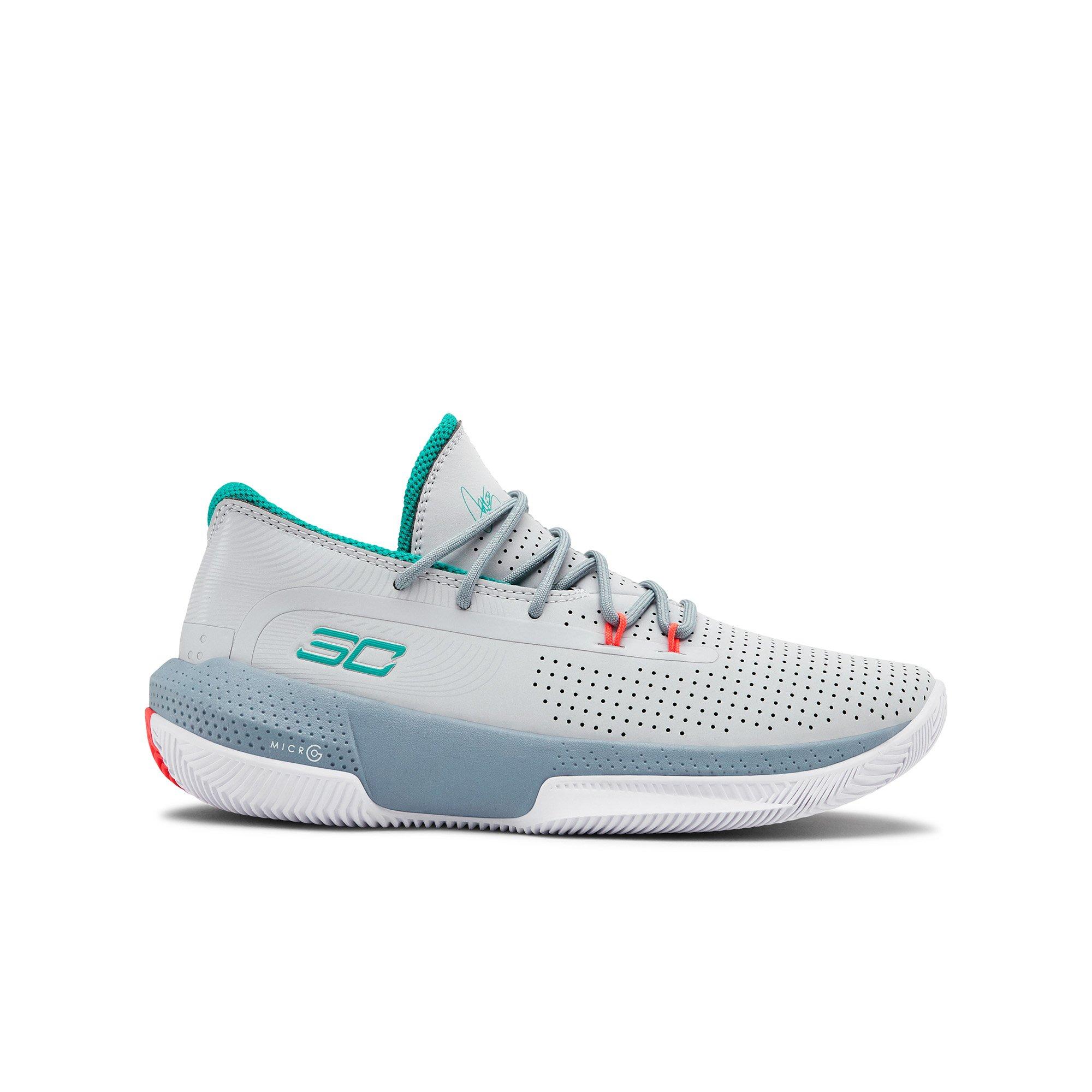 curry 3zero grade school