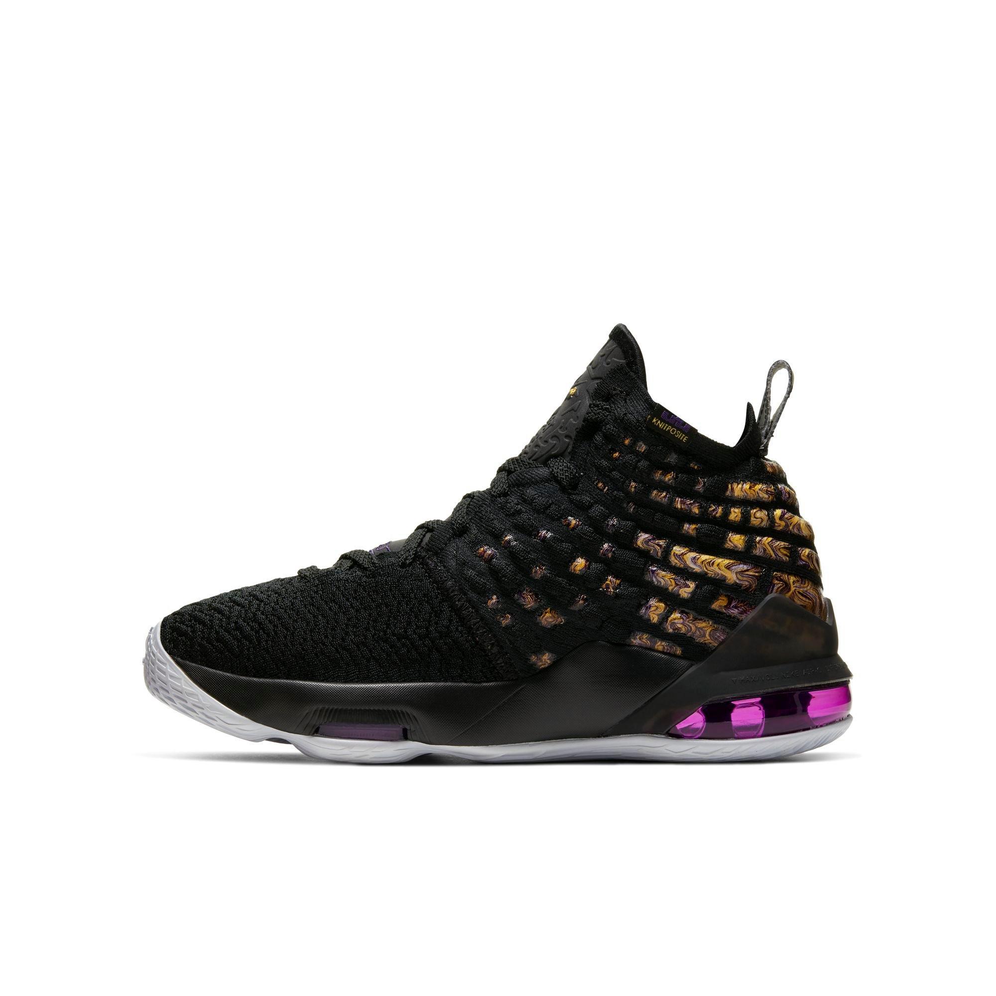 hibbett lebron 17