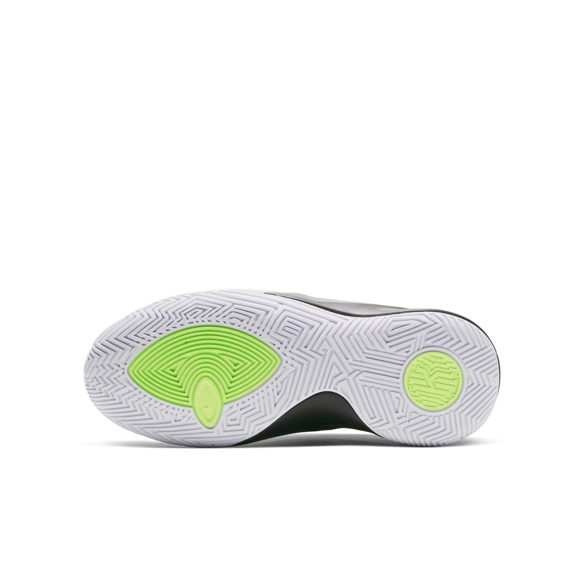 kyrie flytrap 3 youth