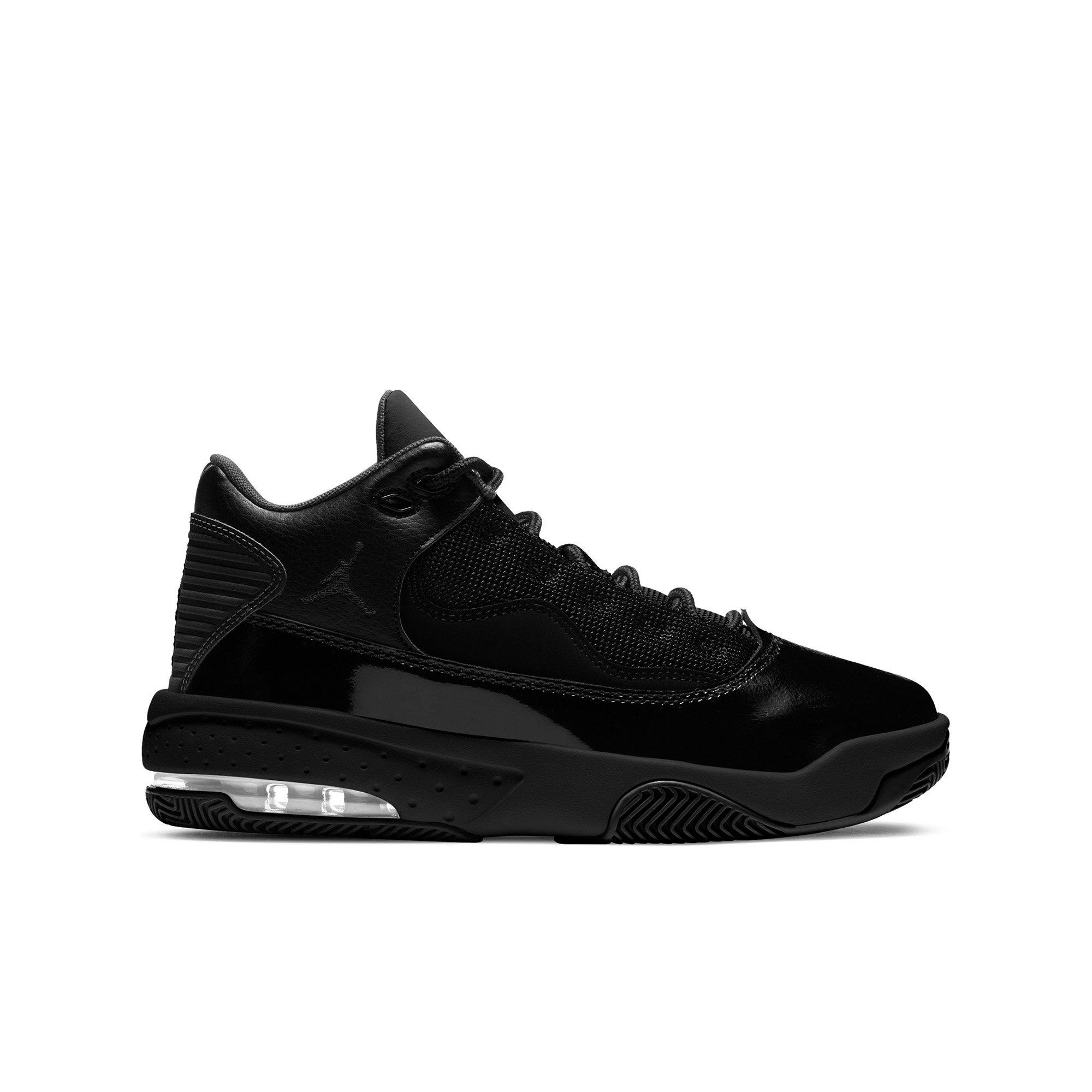 jordan max aura black and white size 5