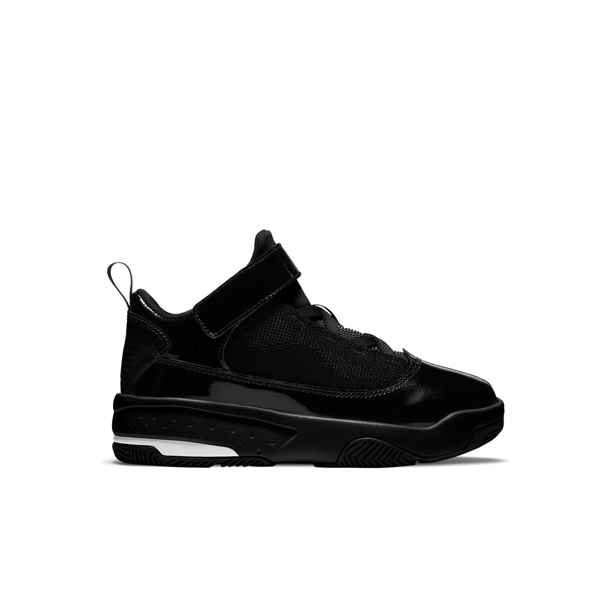 jordan max aura 2 triple black