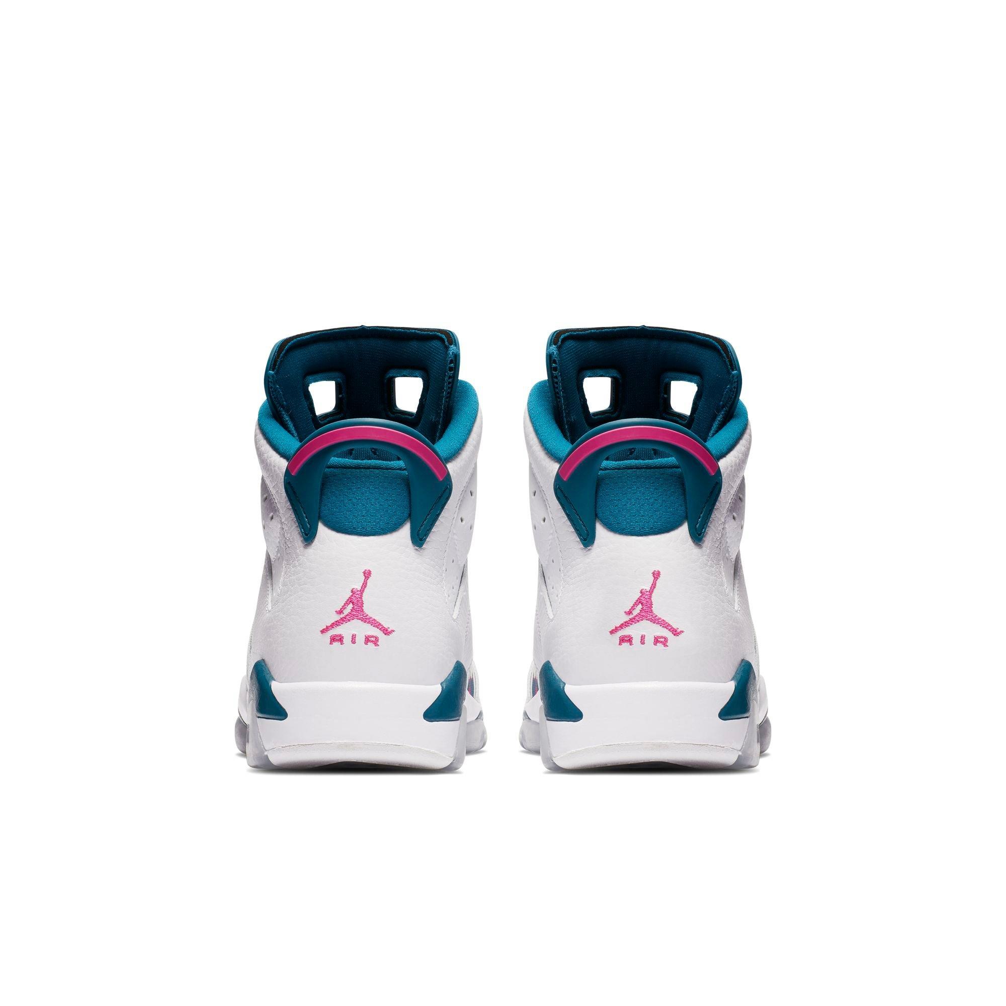 Jordan 6 Retro