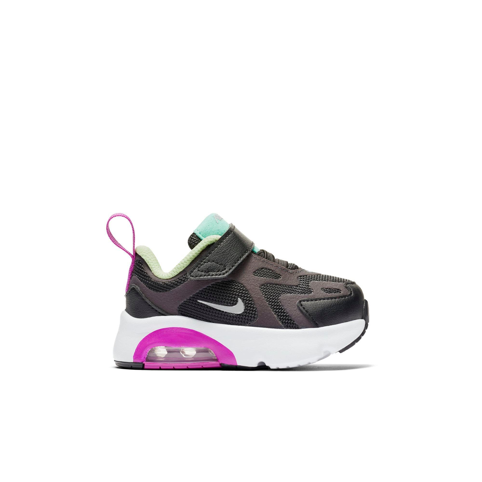 girls nike 200