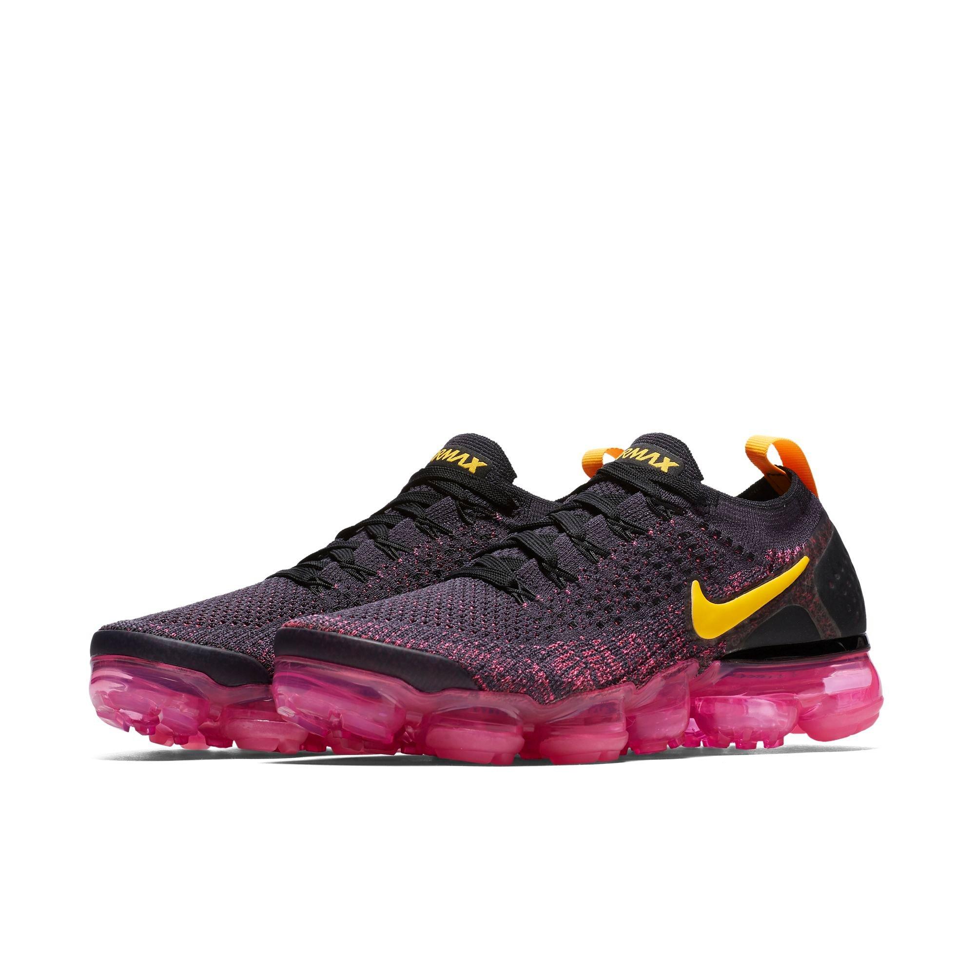 hot pink nike vapormax flyknit