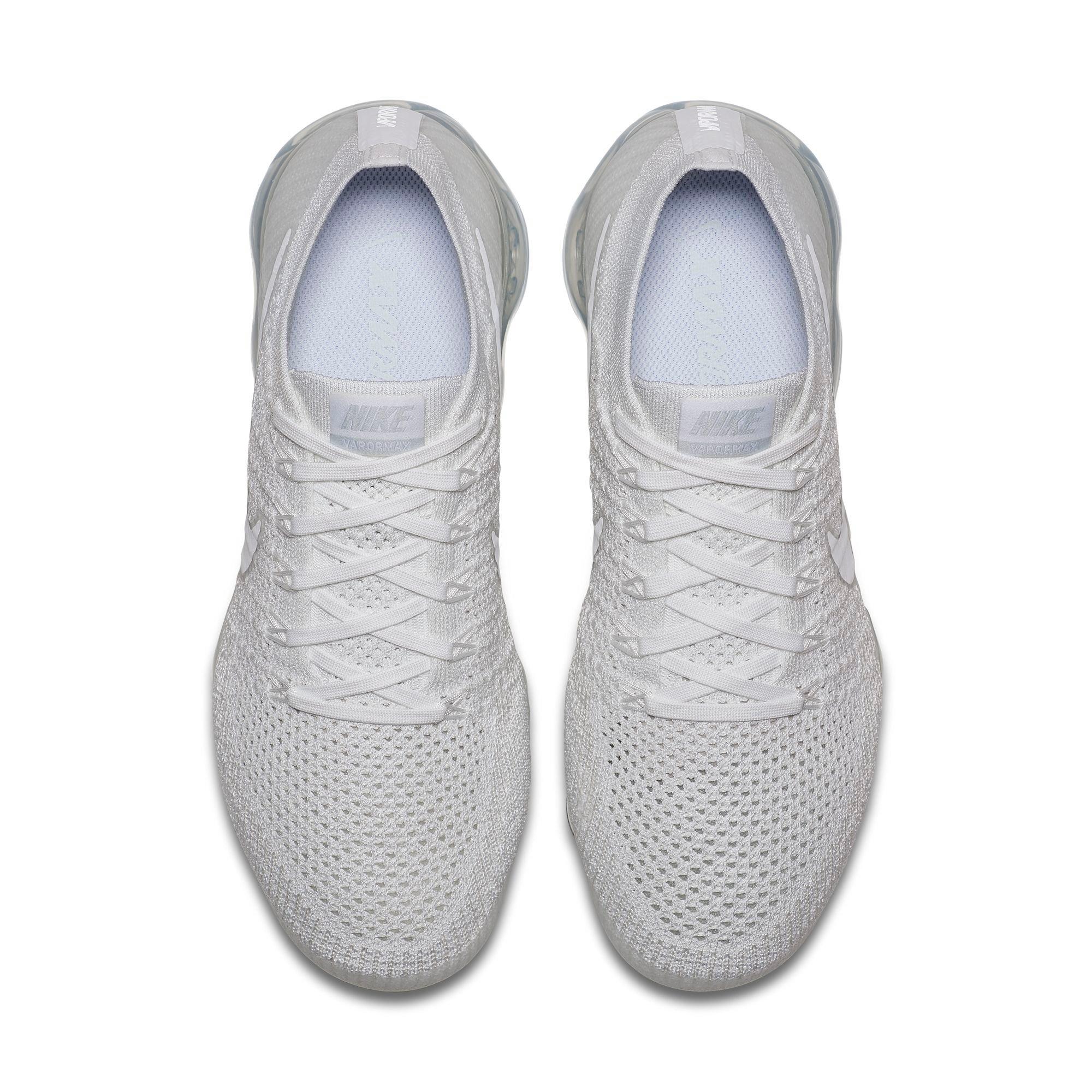 nike womens flyknit white