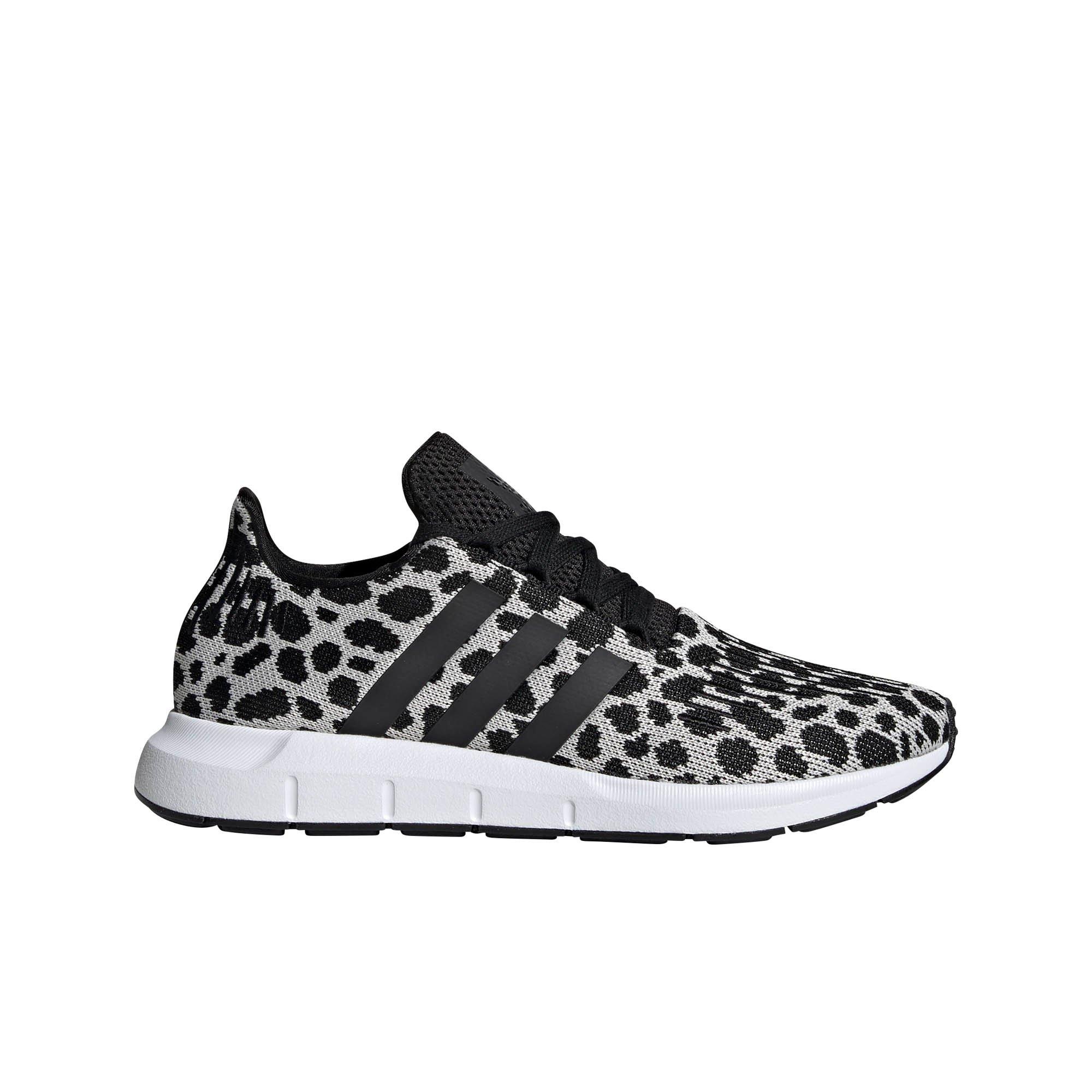 Adidas swift run 2024 women black white